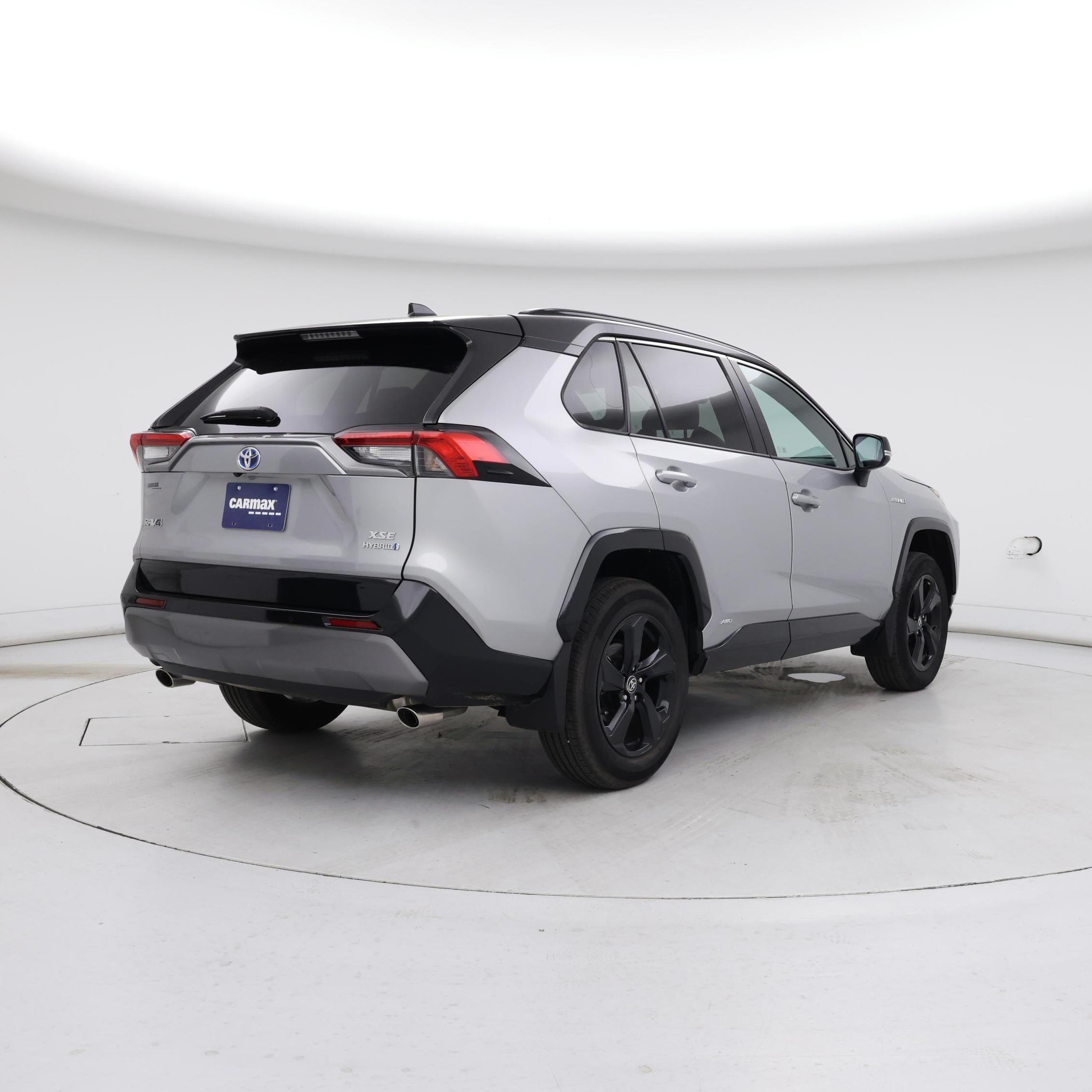 Thumbnail: 2021 Toyota RAV4 - 8