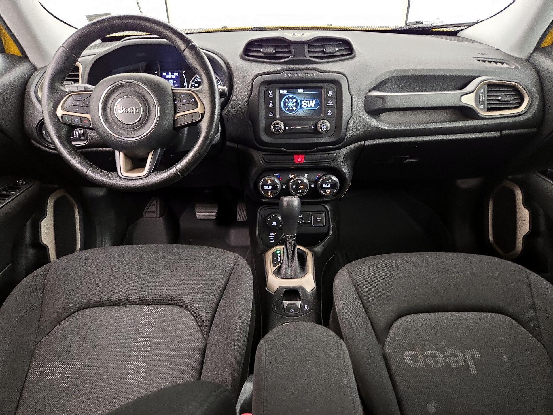 Thumbnail: 2015 Jeep Renegade - 9