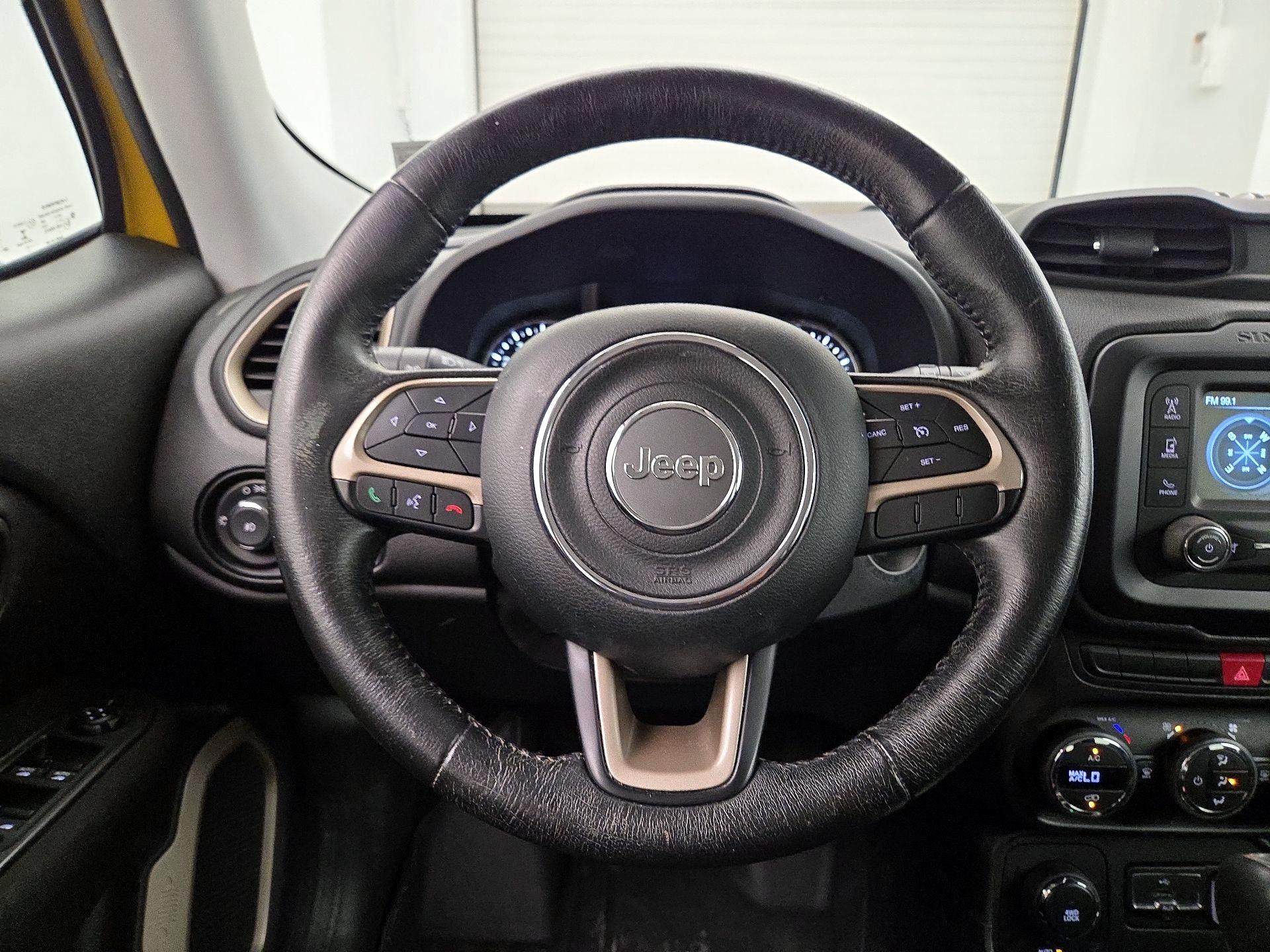 Thumbnail: 2015 Jeep Renegade - 10