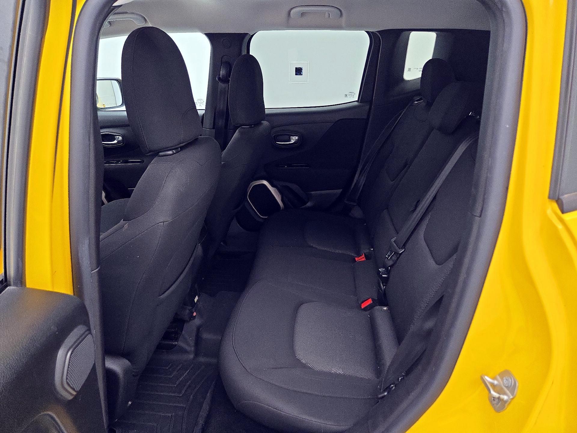 Thumbnail: 2015 Jeep Renegade - 19