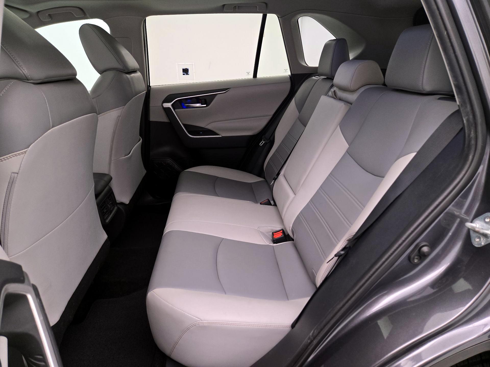 Thumbnail: 2020 Toyota RAV4 - 20