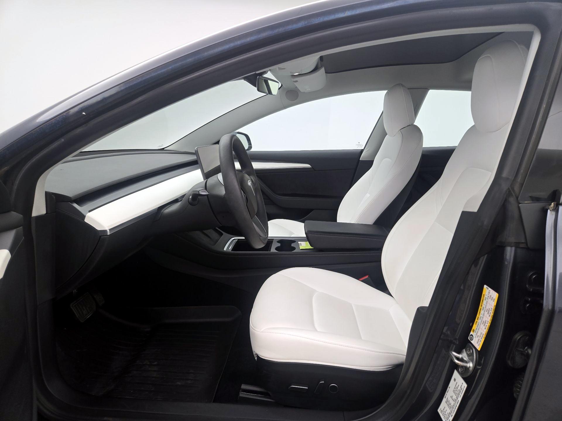 Thumbnail: 2022 Tesla Model 3 - 11