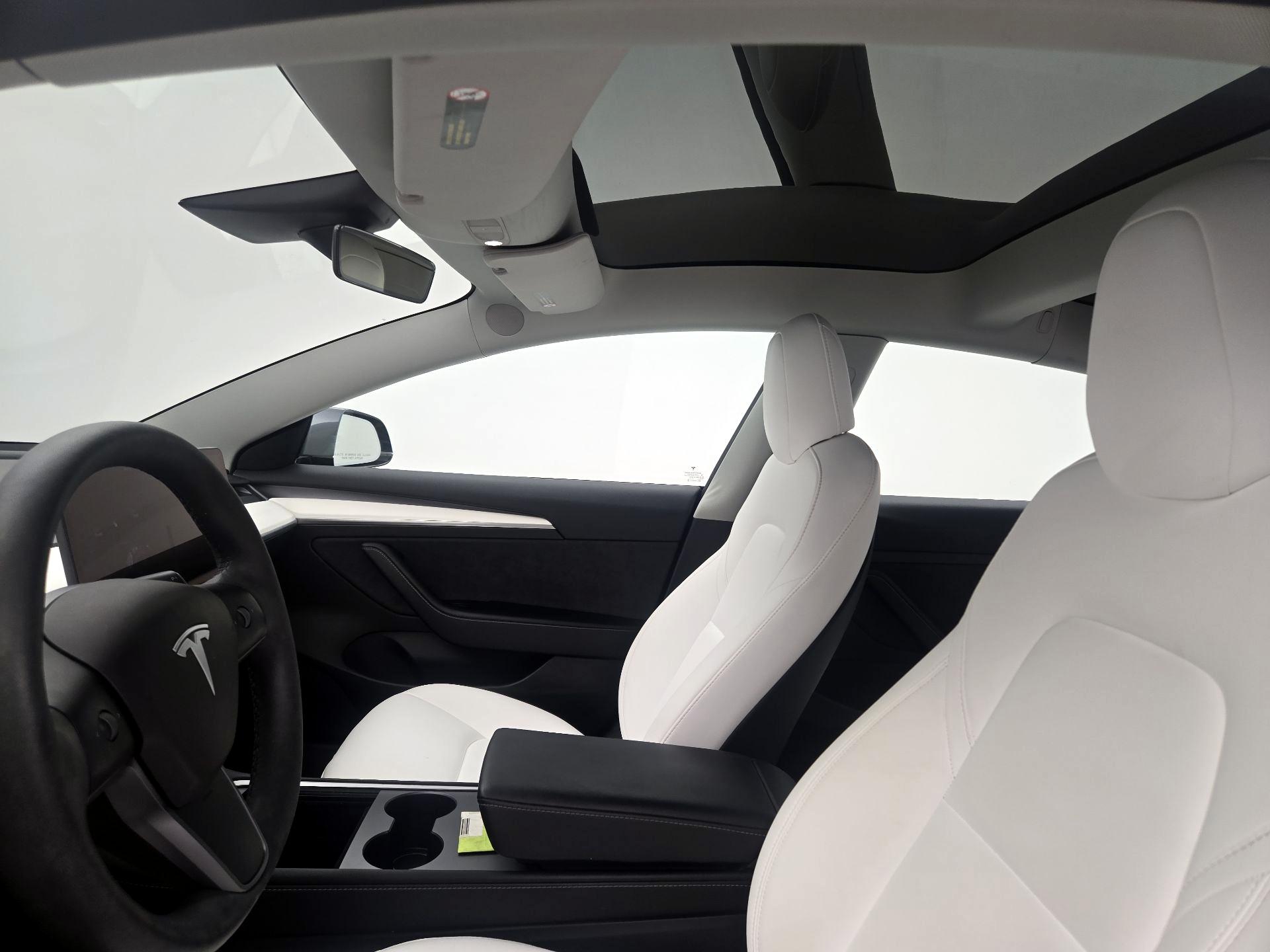 Thumbnail: 2022 Tesla Model 3 - 19