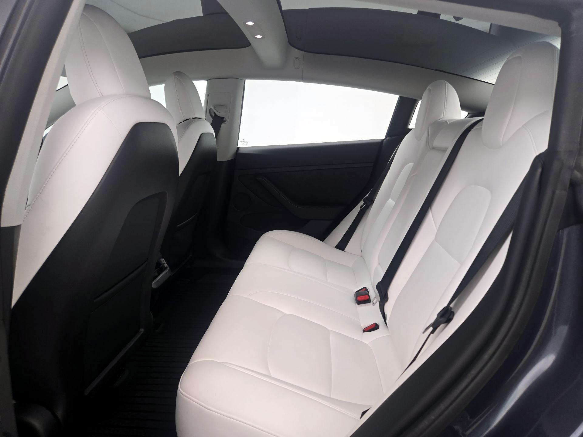 Thumbnail: 2022 Tesla Model 3 - 20