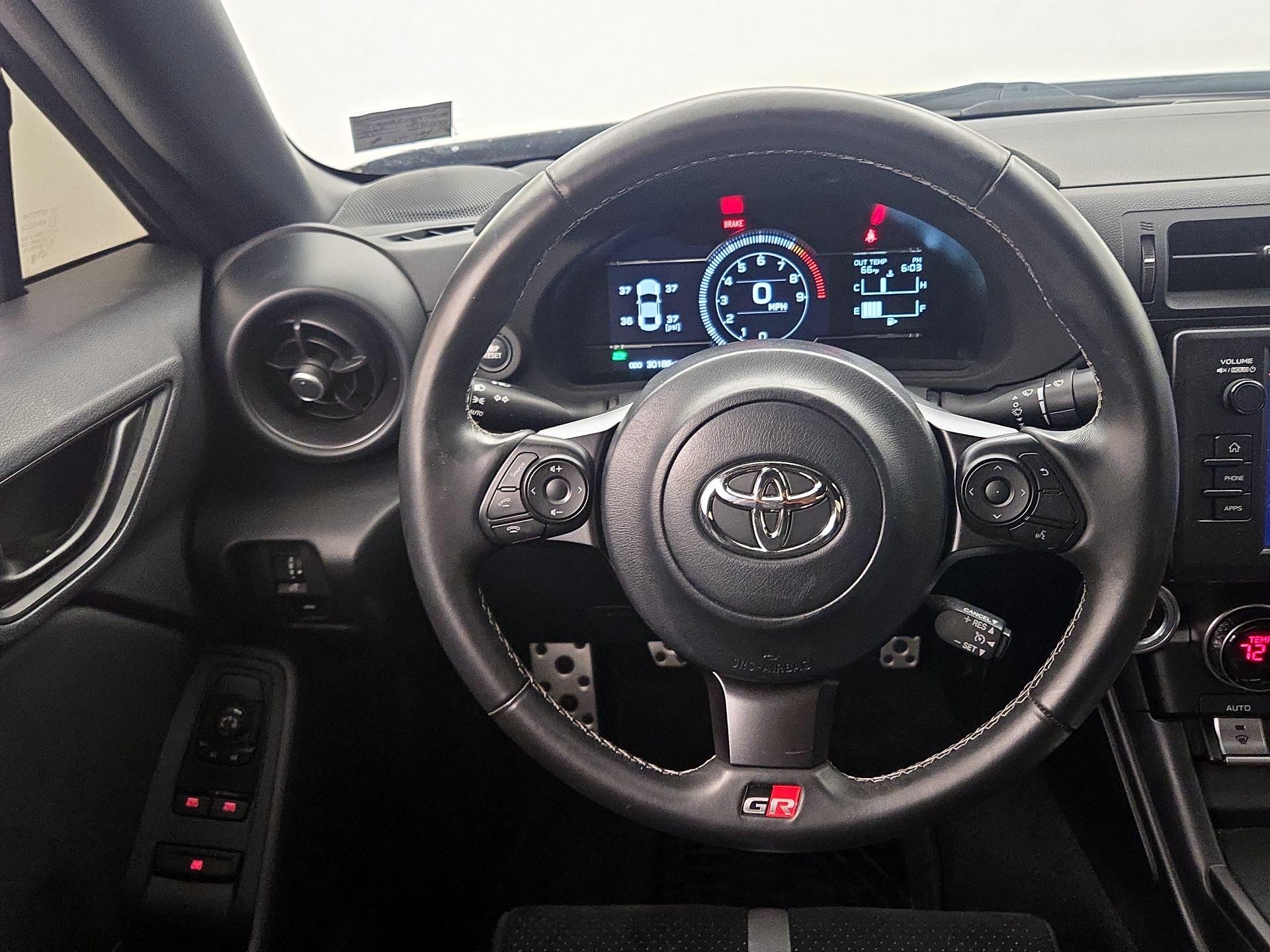 Thumbnail: 2023 Toyota GR86 - 10