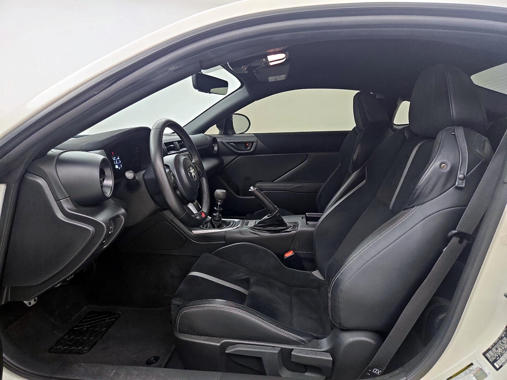 Thumbnail: 2023 Toyota GR86 - 11