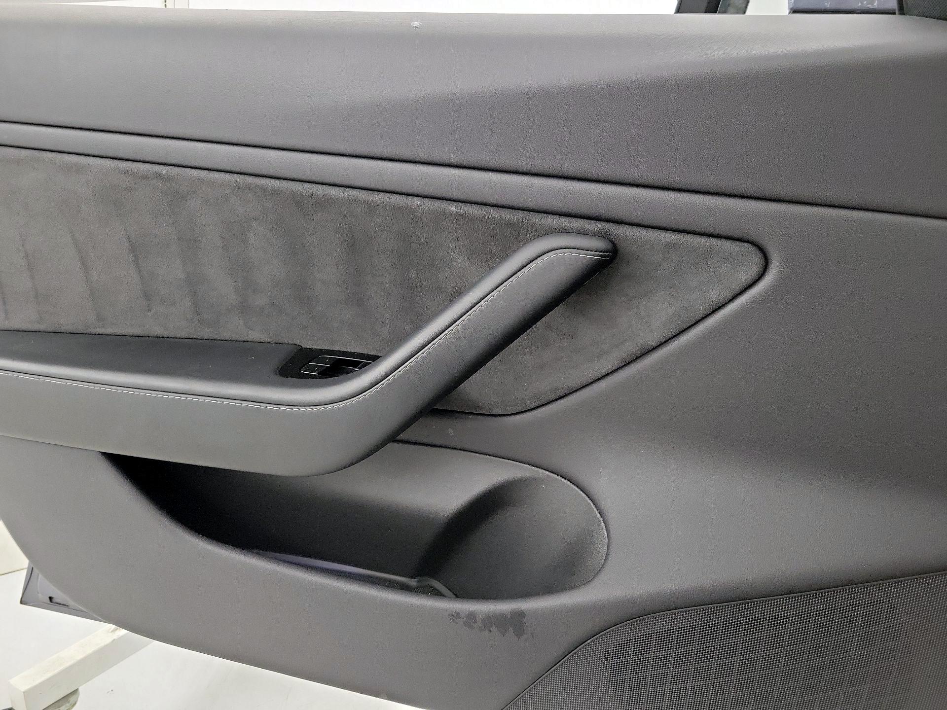 Thumbnail: 2019 Tesla Model 3 - 12