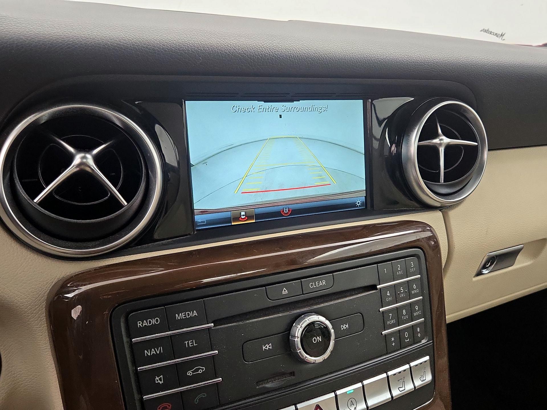 Thumbnail: 2020 Mercedes-Benz SLC - 14