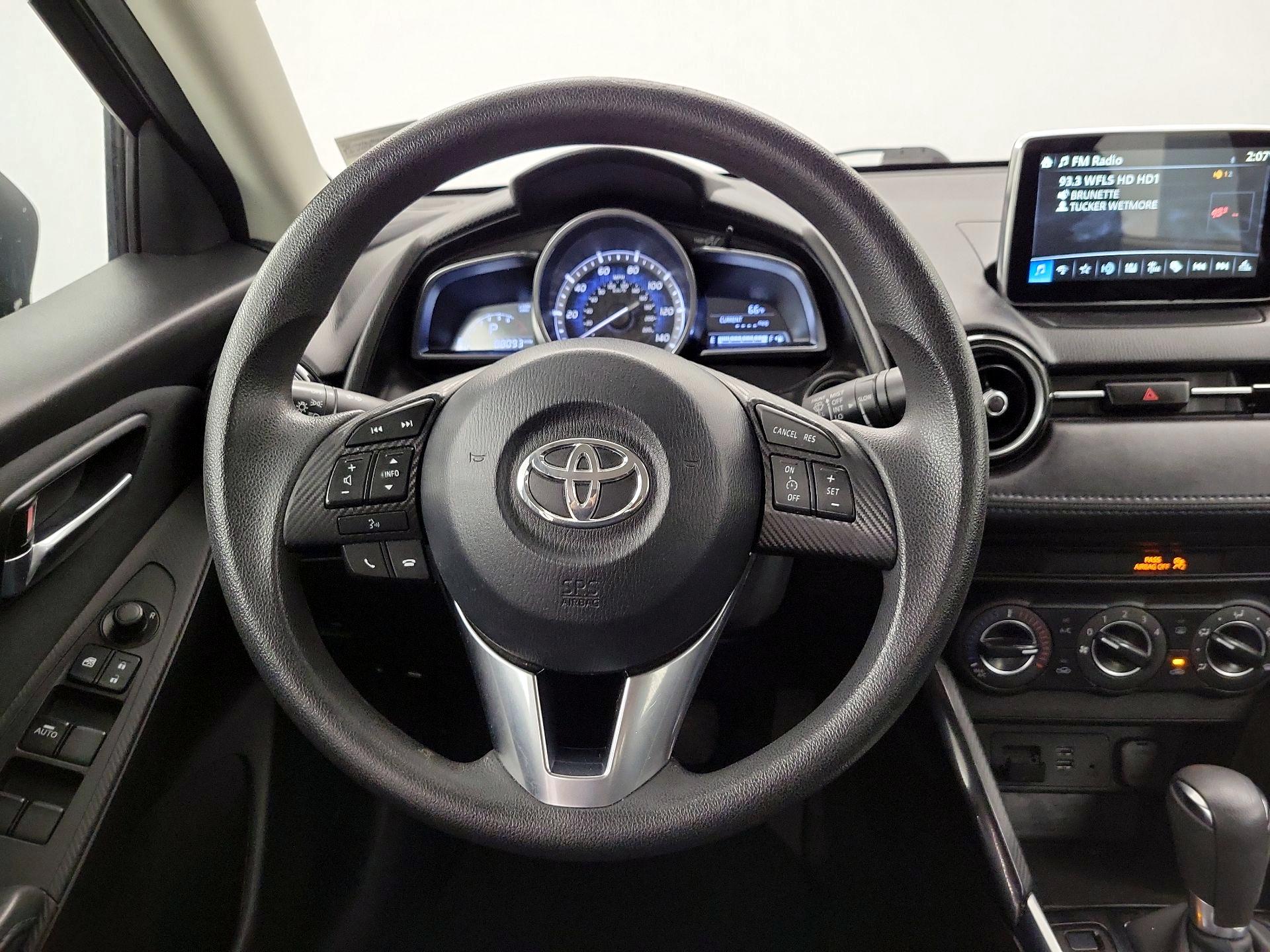 Thumbnail: 2018 Toyota Yaris iA - 10