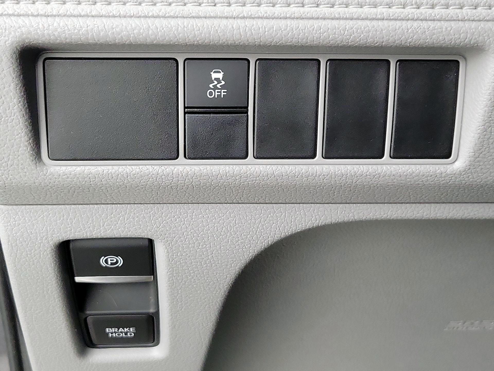 Thumbnail: 2019 Honda Odyssey - 13