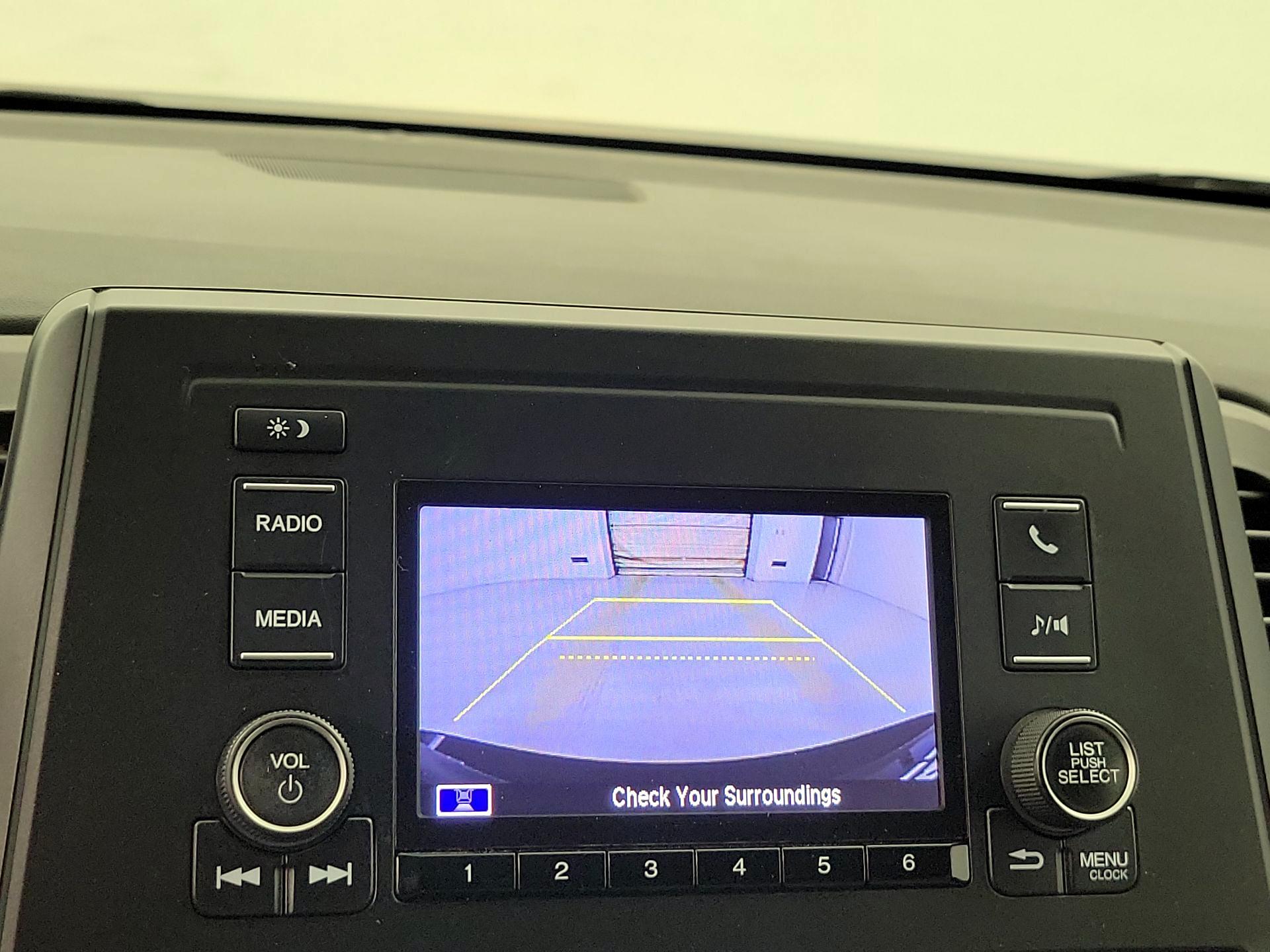 Thumbnail: 2019 Honda Odyssey - 14