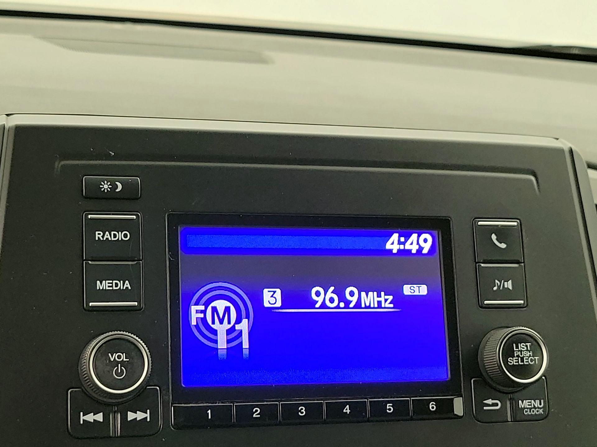 Thumbnail: 2019 Honda Odyssey - 15