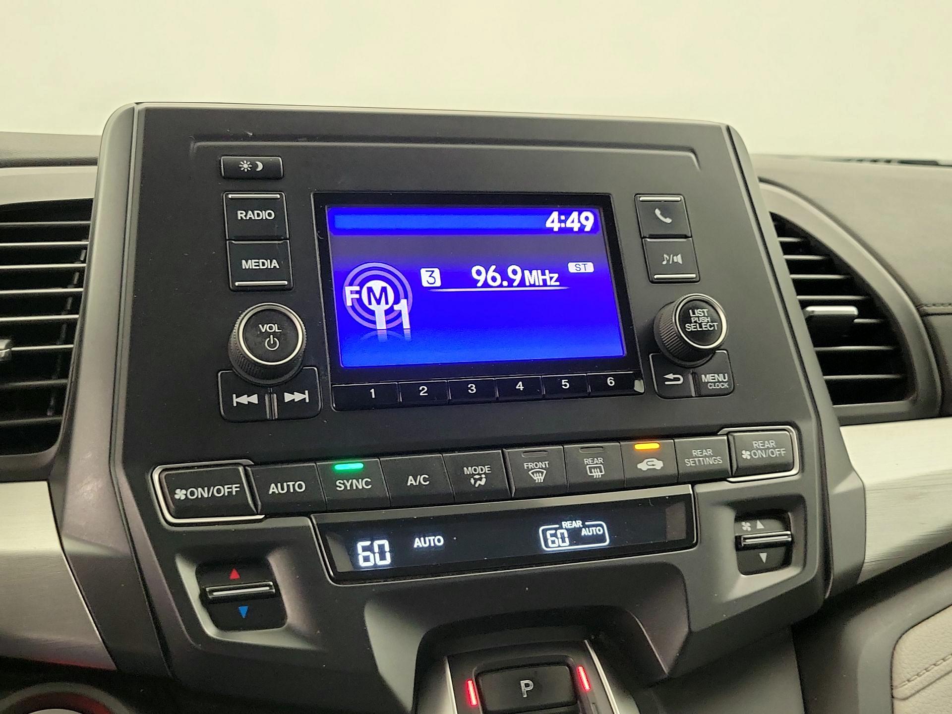 Thumbnail: 2019 Honda Odyssey - 16