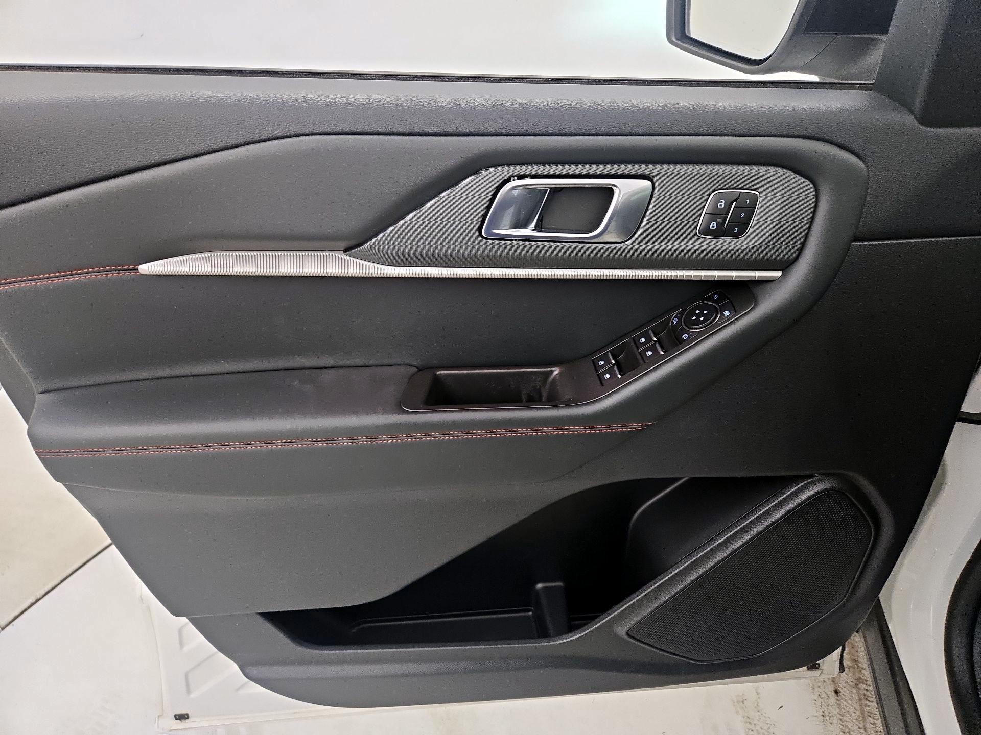 Thumbnail: 2025 Ford Explorer - 12