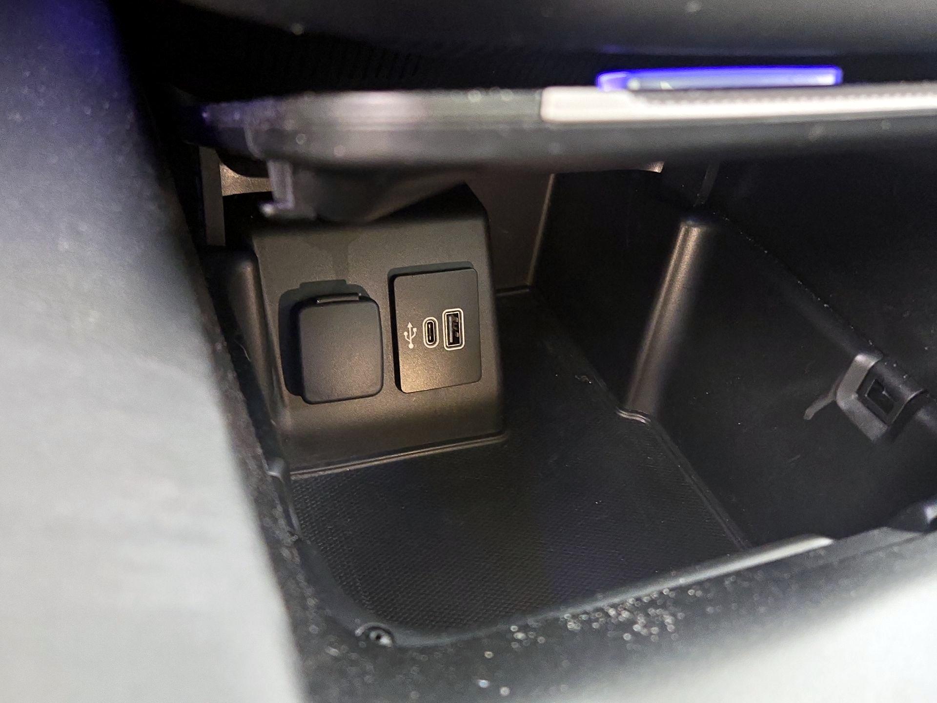 Thumbnail: 2025 Ford Explorer - 19