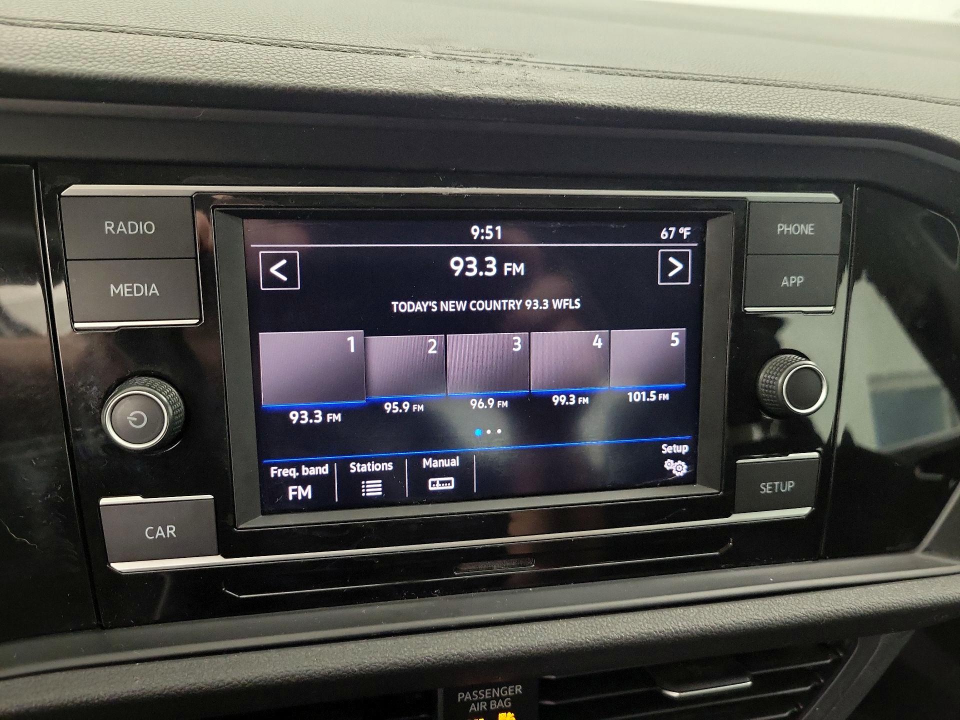 Thumbnail: 2019 Volkswagen Jetta - 15