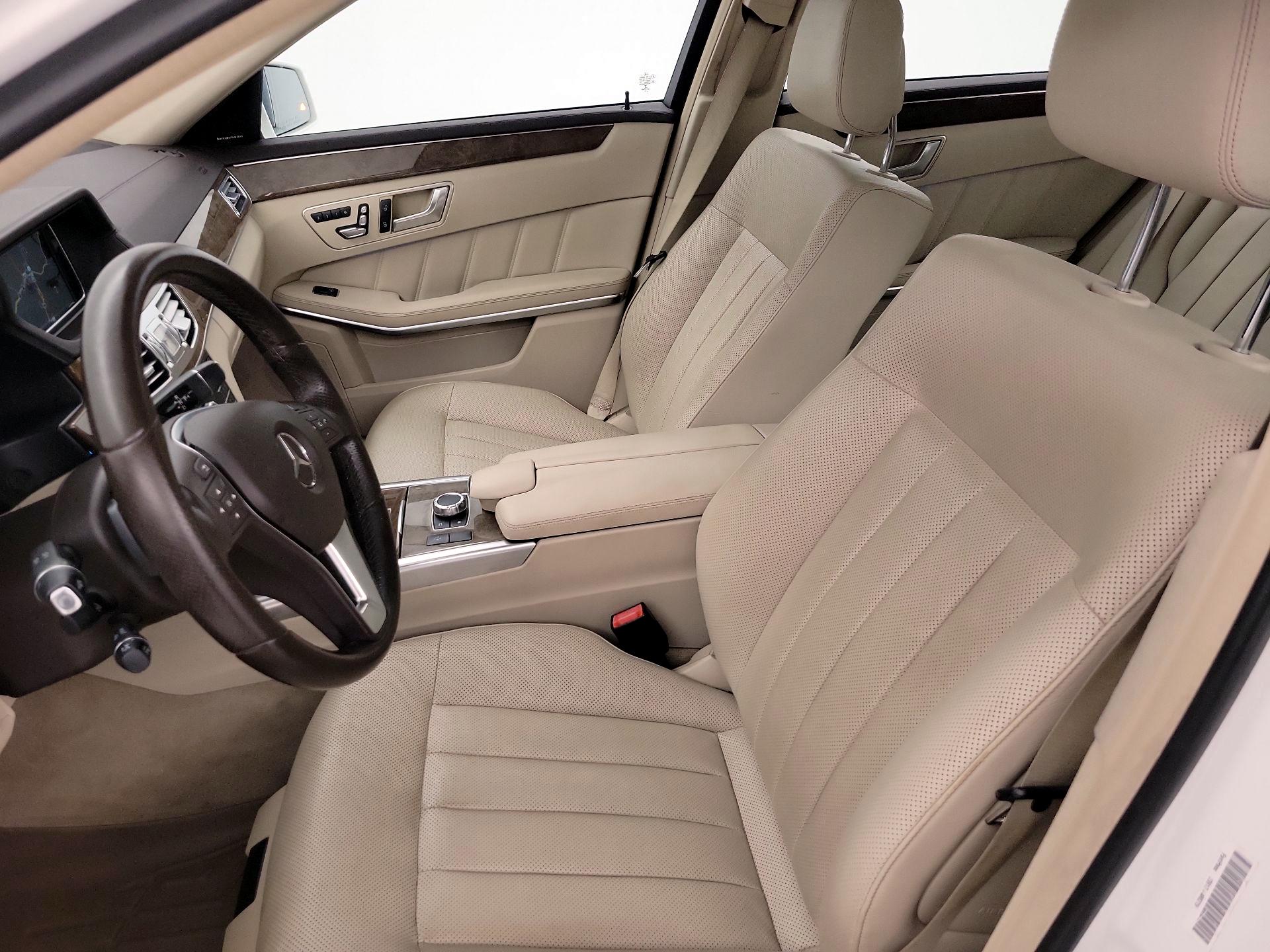 Thumbnail: 2016 Mercedes-Benz E-Class - 11