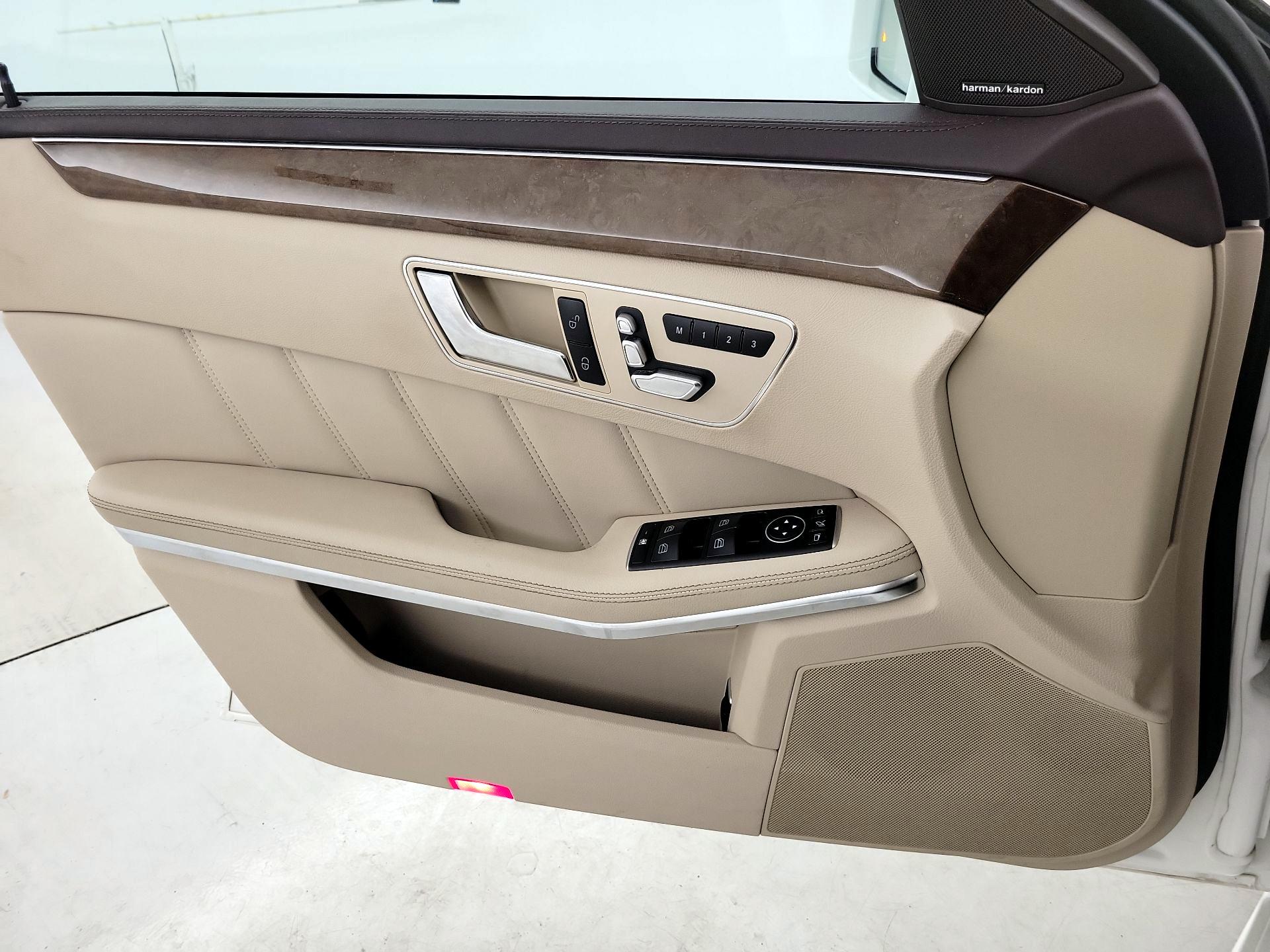 Thumbnail: 2016 Mercedes-Benz E-Class - 12