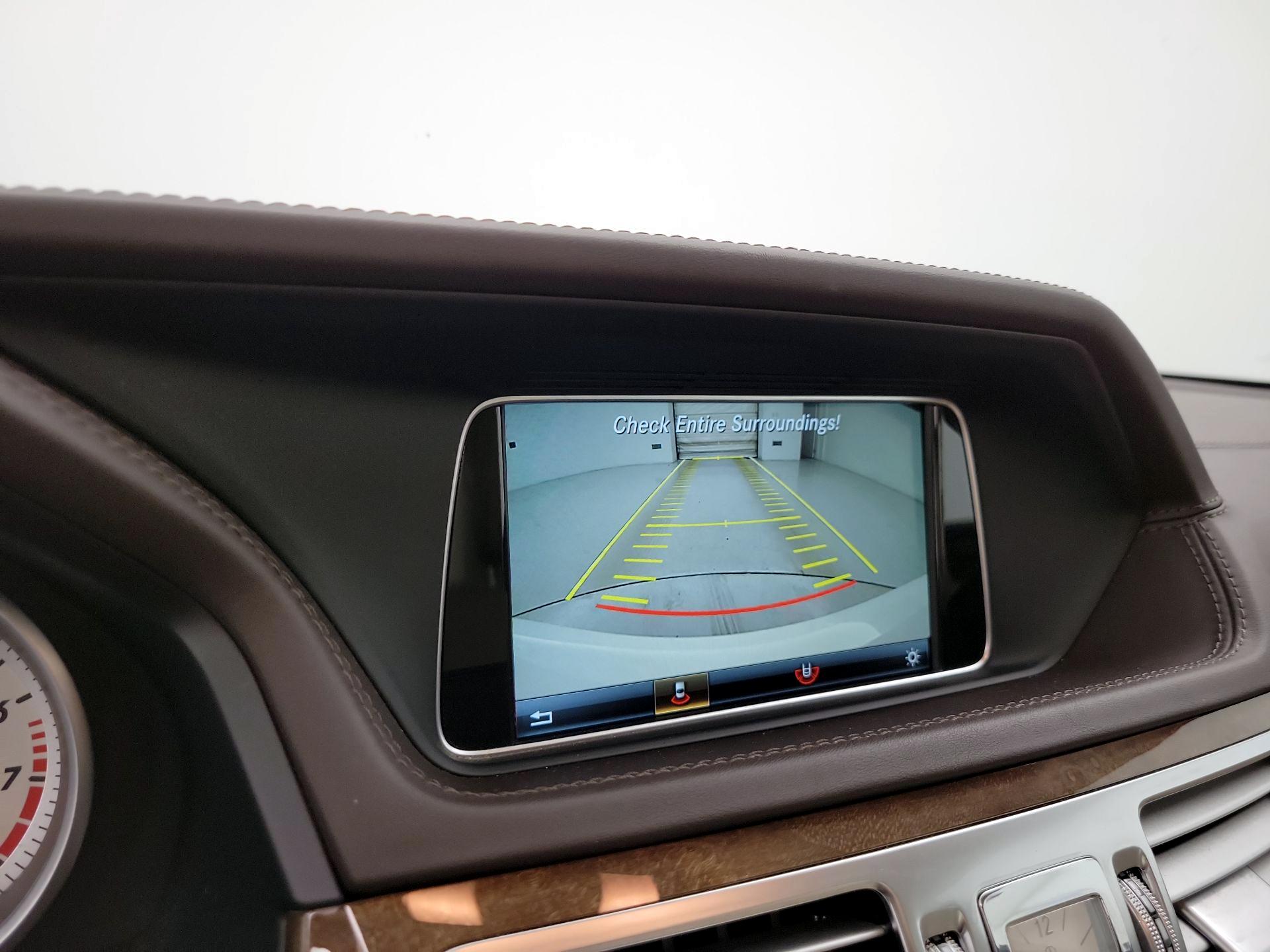 Thumbnail: 2016 Mercedes-Benz E-Class - 15