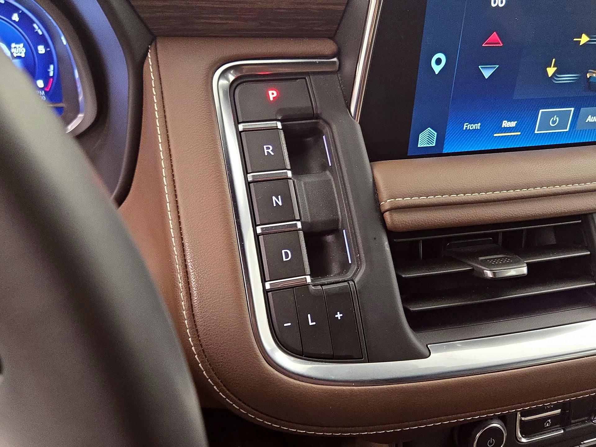 Thumbnail: 2023 Chevrolet Tahoe - 18