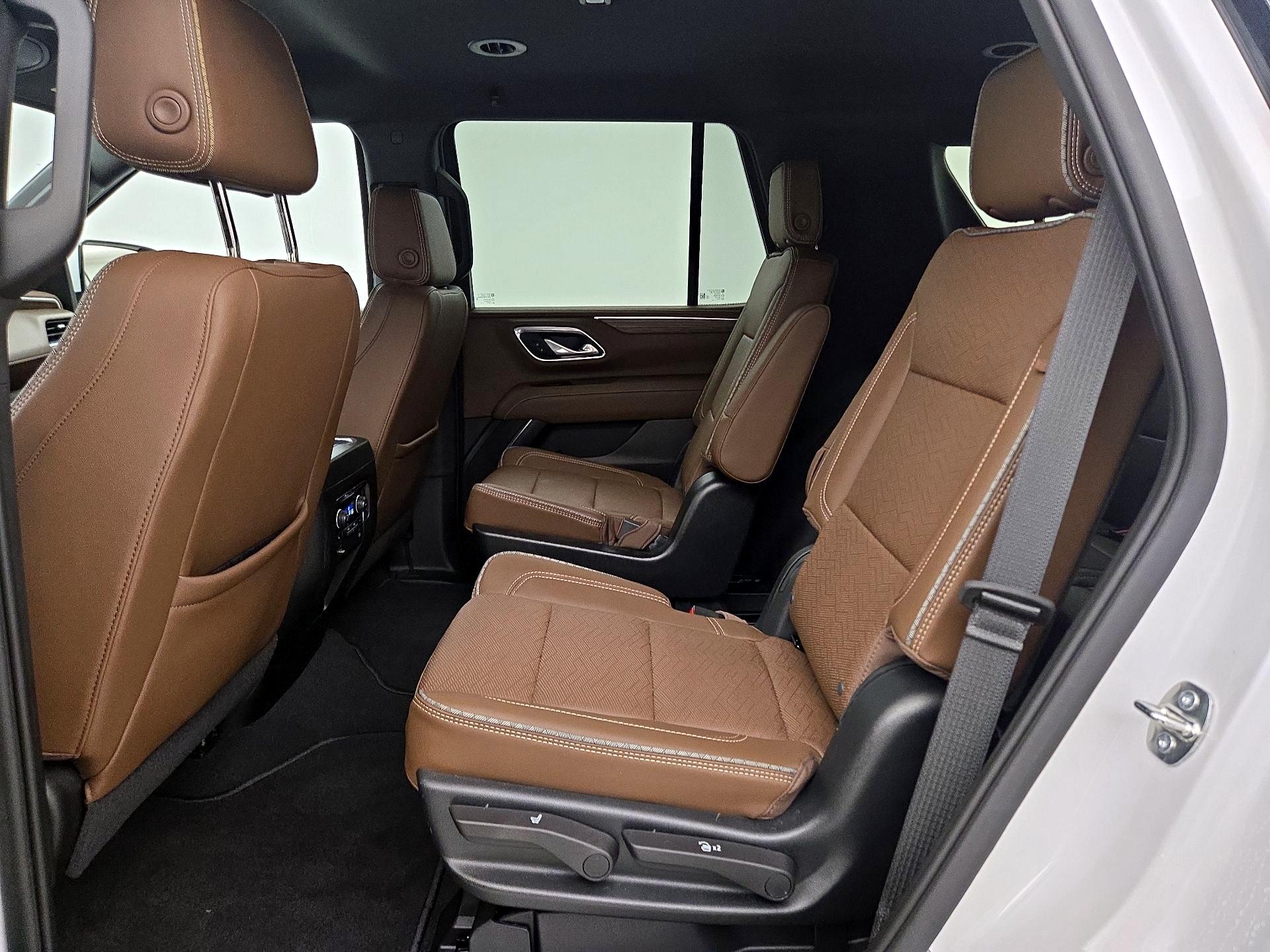 Thumbnail: 2023 Chevrolet Tahoe - 19