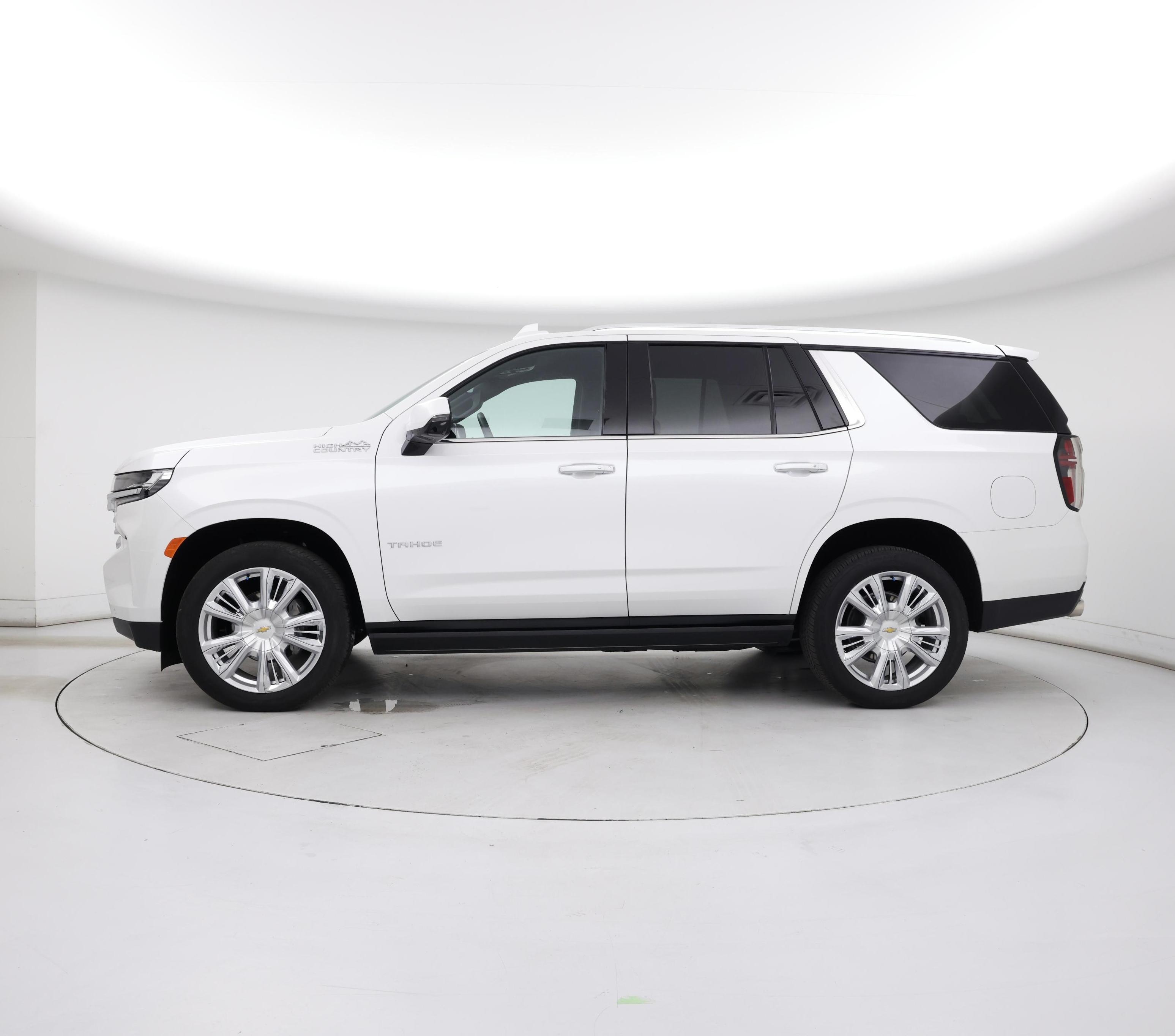 Thumbnail: 2023 Chevrolet Tahoe - 3