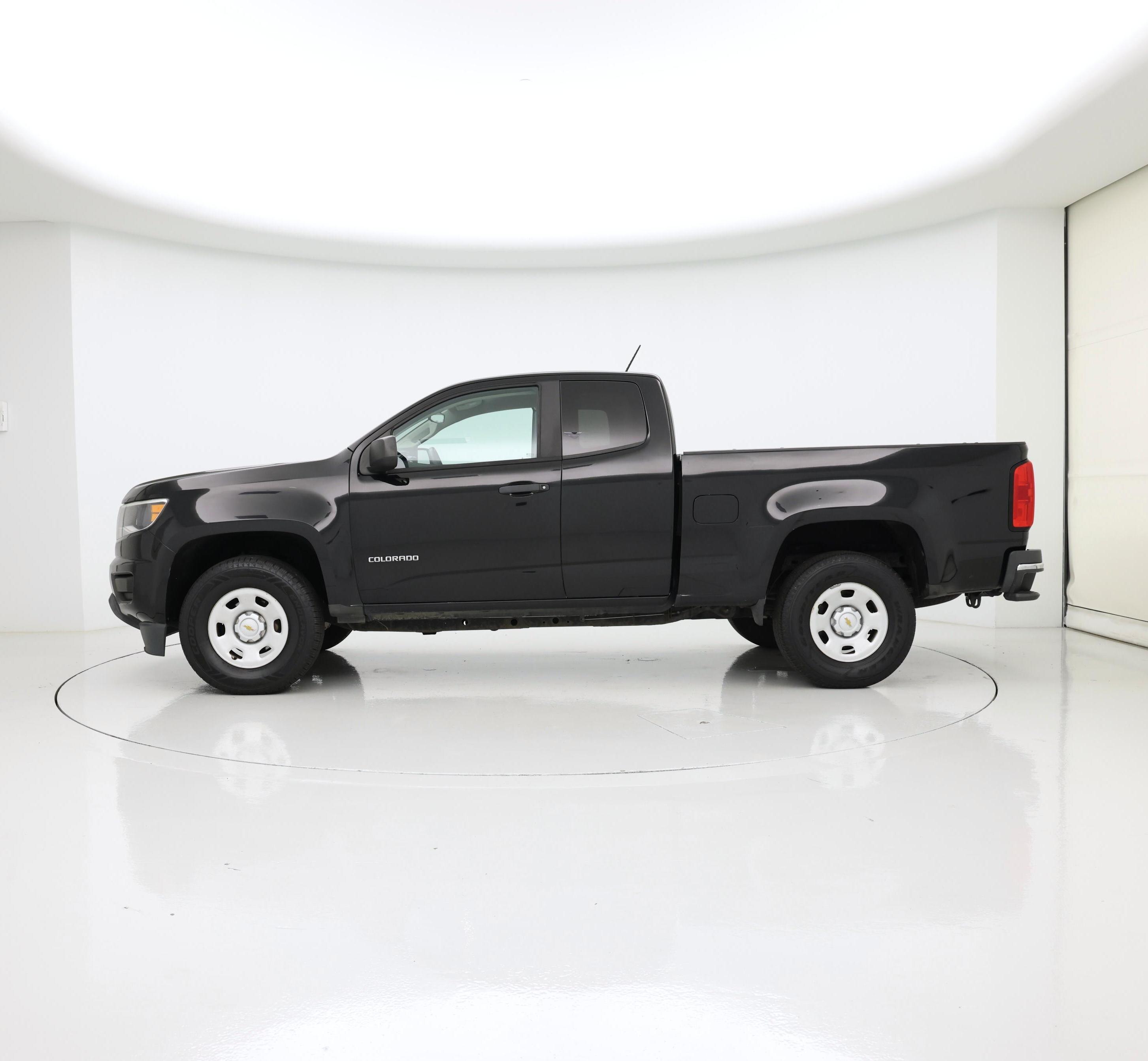 Thumbnail: 2019 Chevrolet Colorado - 3