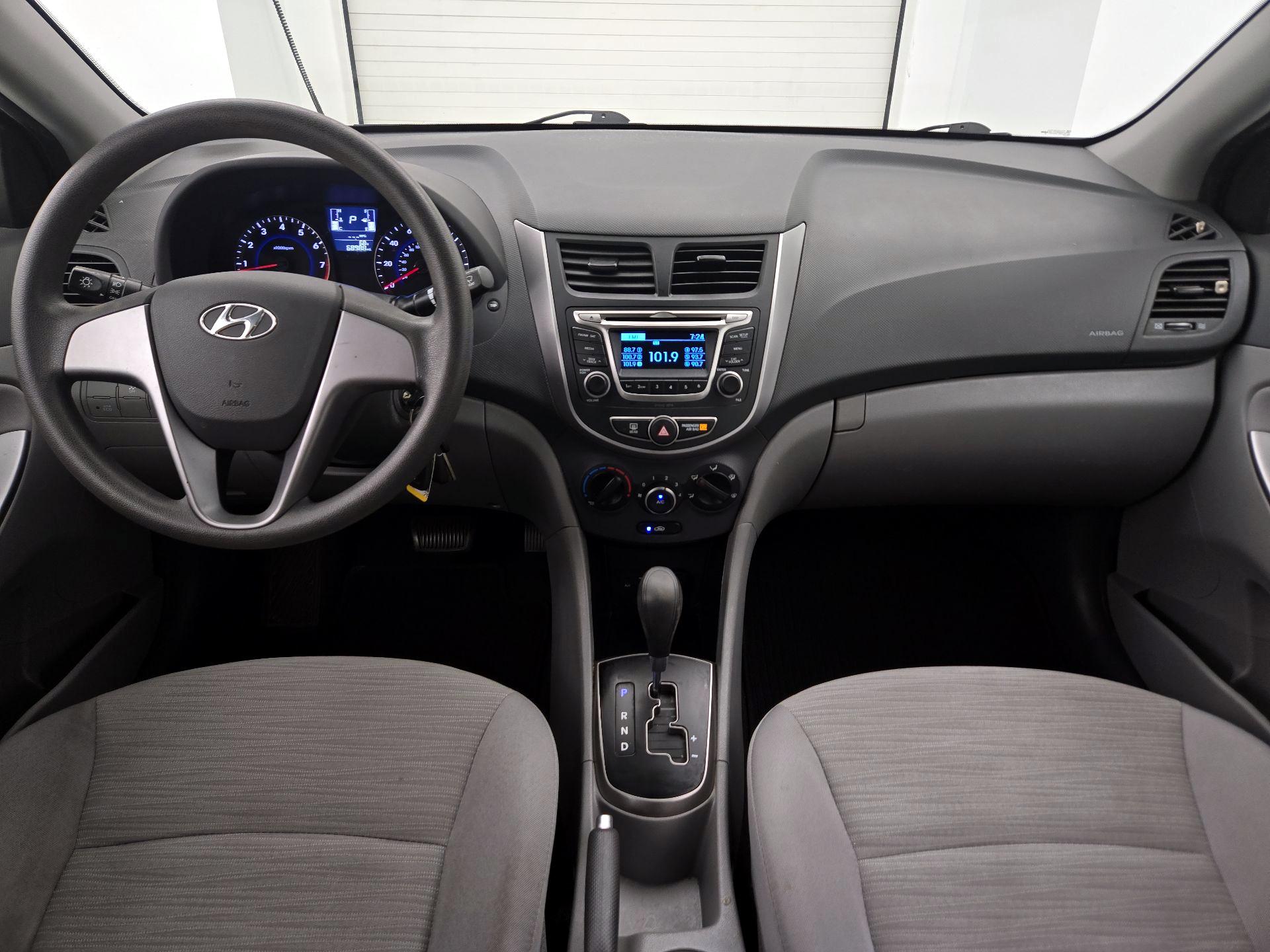Thumbnail: 2017 Hyundai Accent - 9