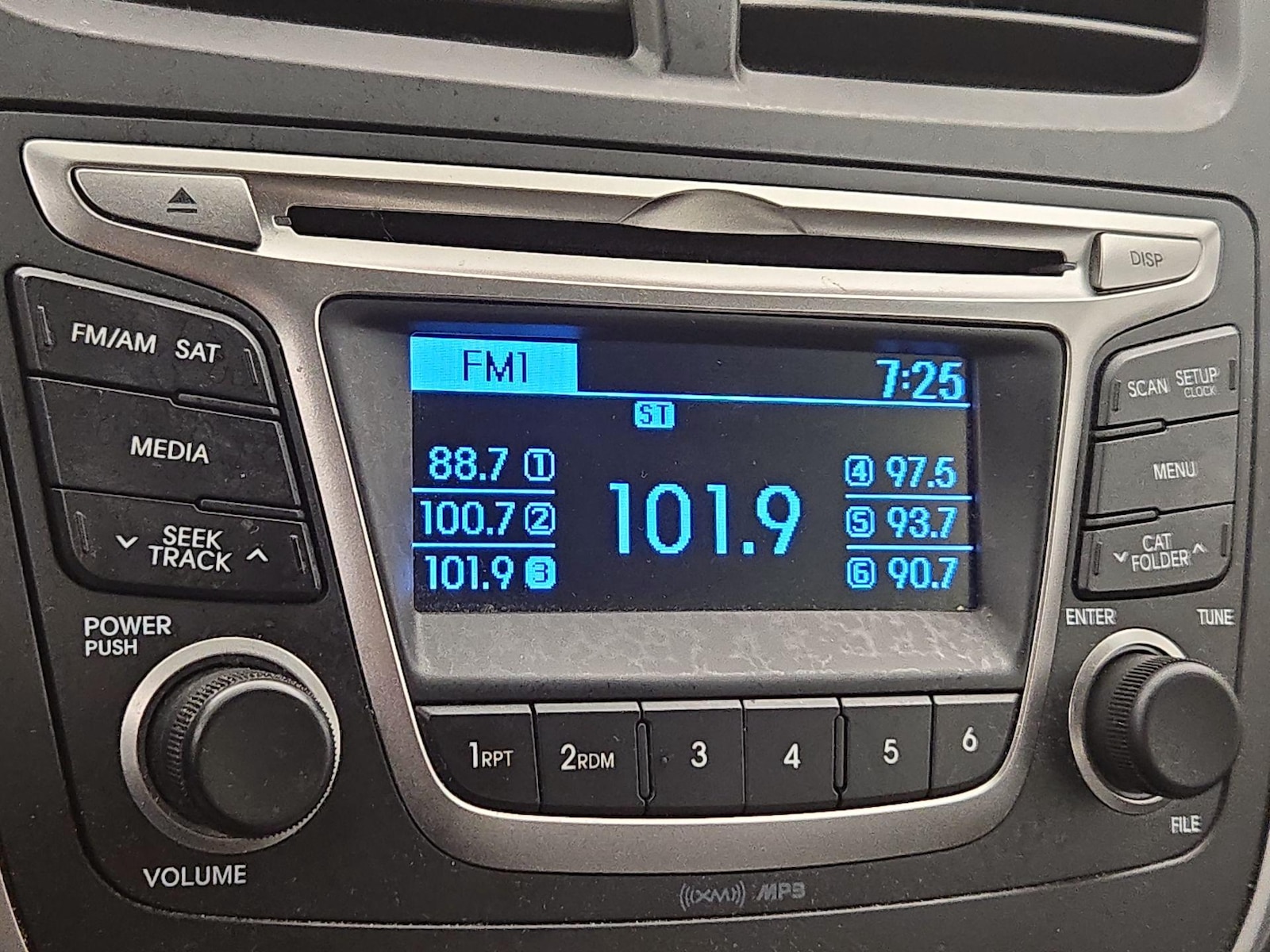 2017 Hyundai Accent SE - Photo 15
