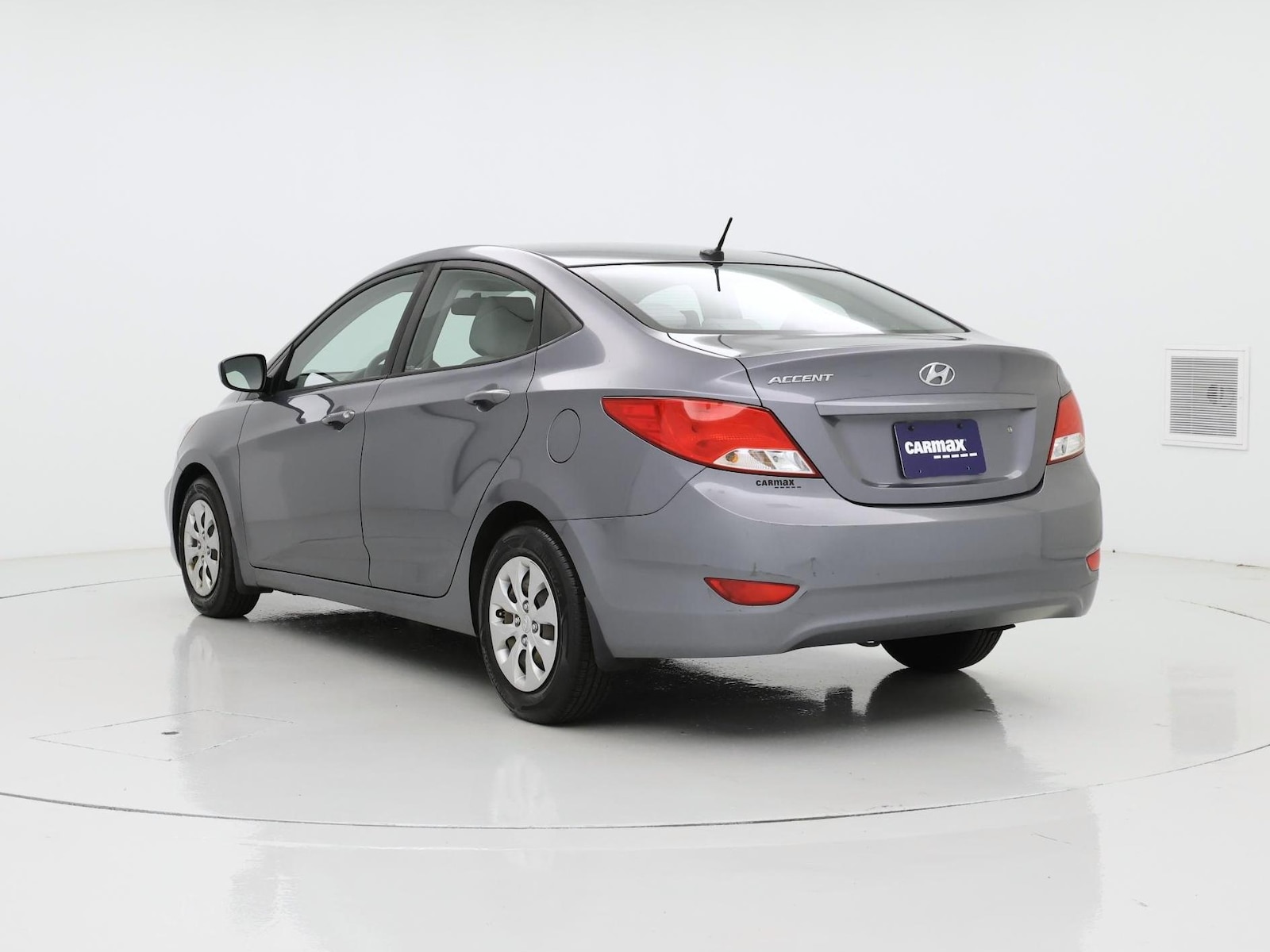 2017 Hyundai Accent SE - Photo 3
