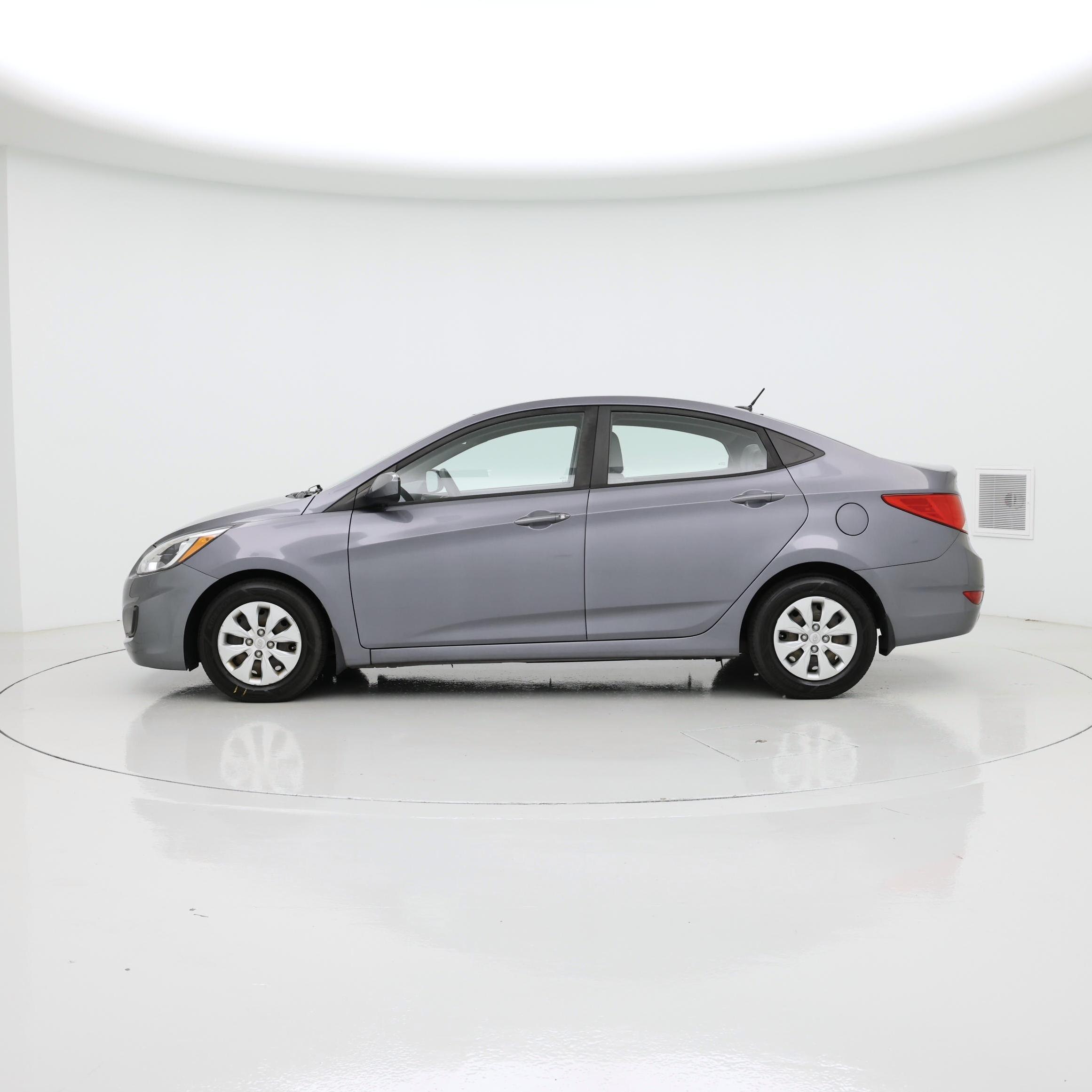 Thumbnail: 2017 Hyundai Accent - 3