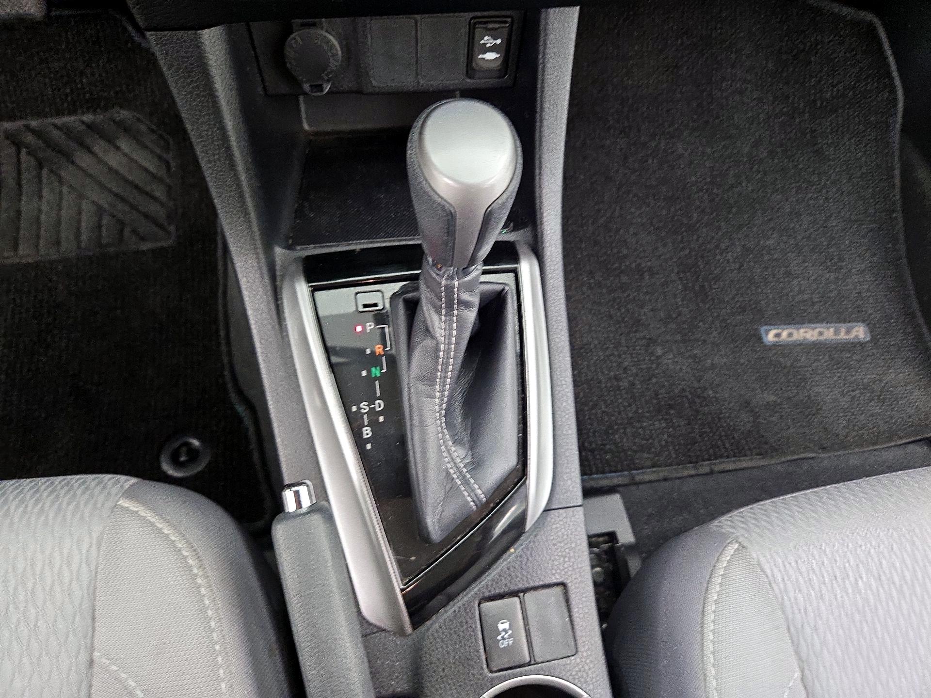 Thumbnail: 2015 Toyota Corolla - 17