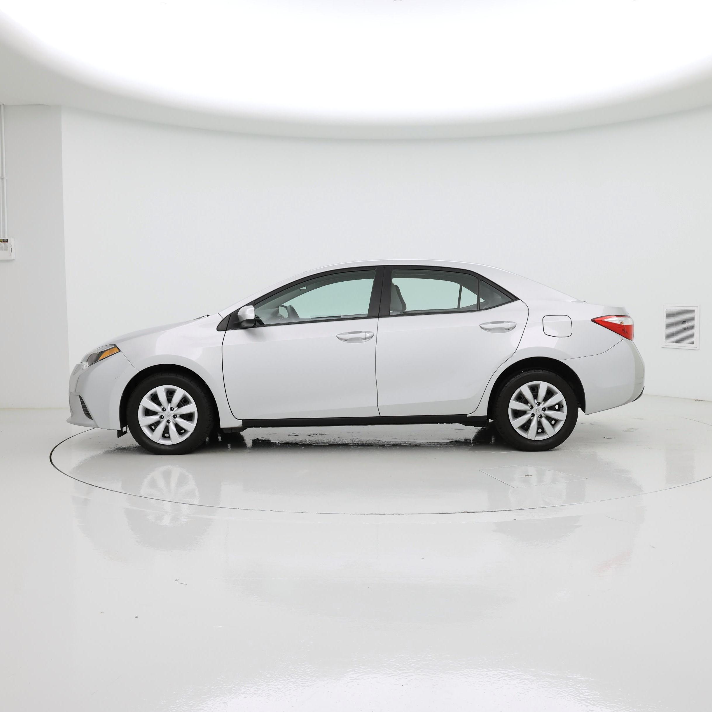 Thumbnail: 2015 Toyota Corolla - 3