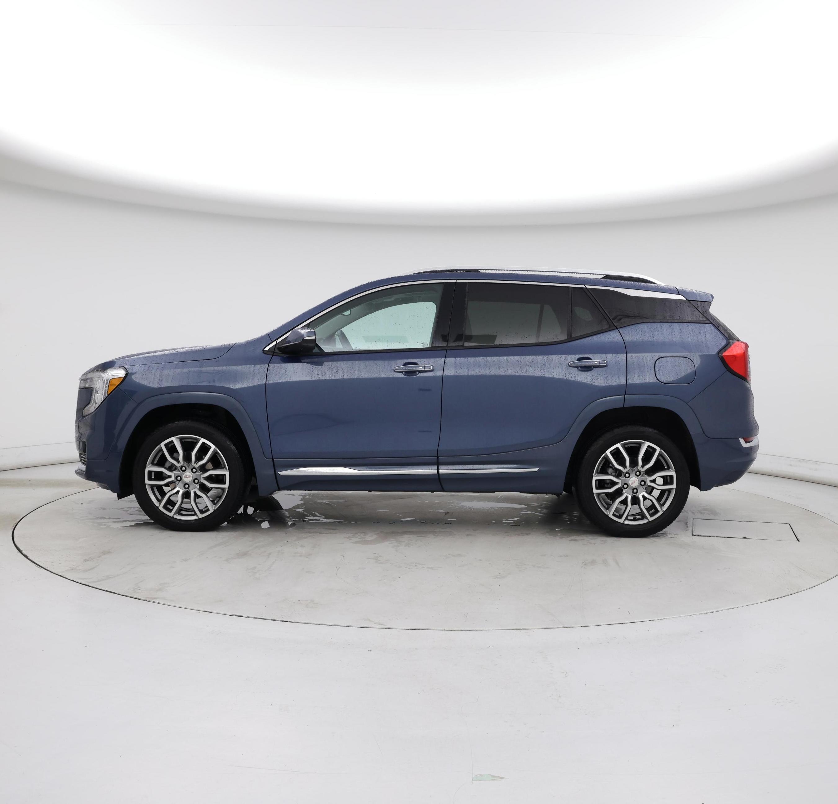 Thumbnail: 2024 GMC Terrain - 3