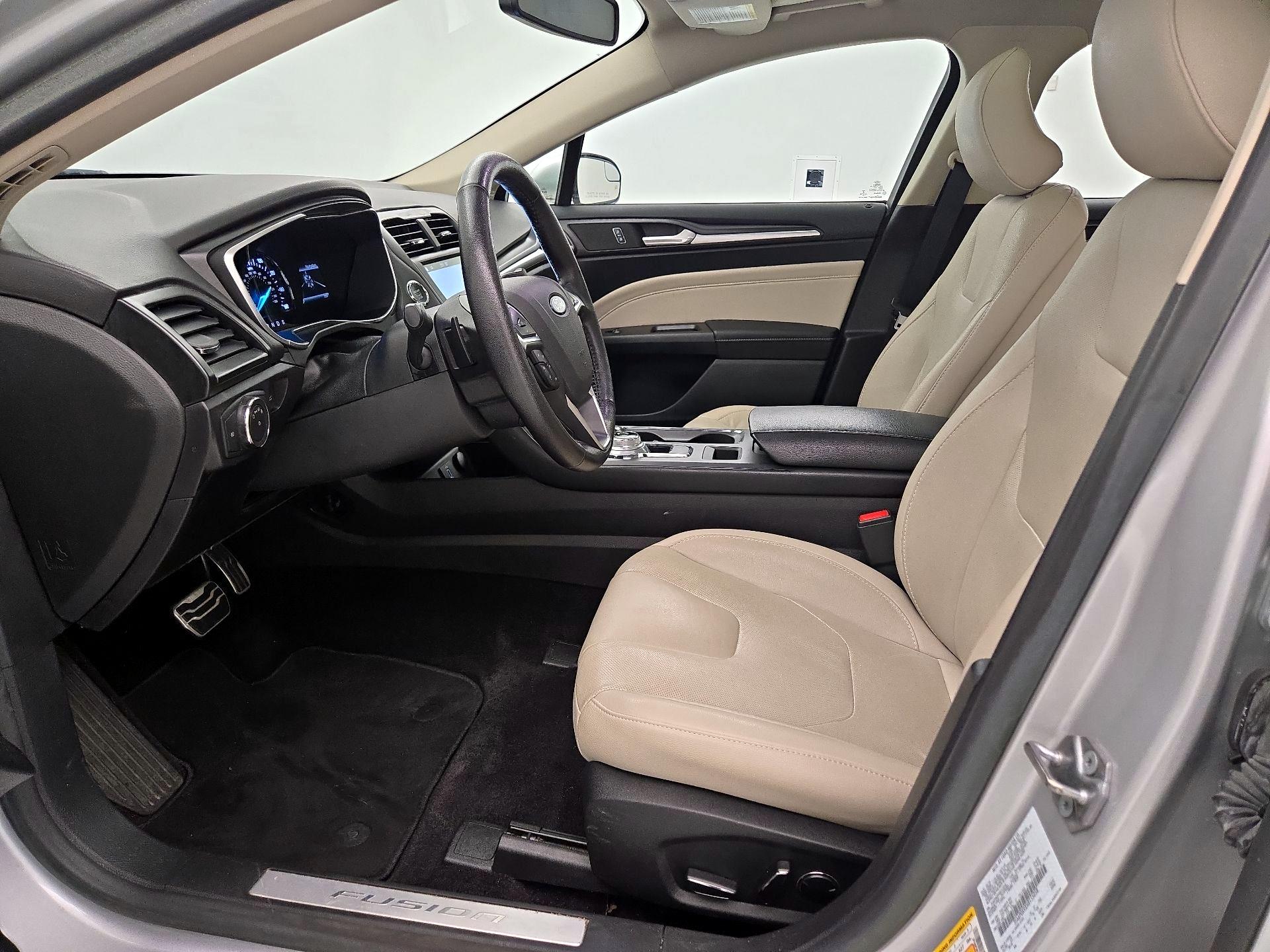 Thumbnail: 2017 Ford Fusion - 11