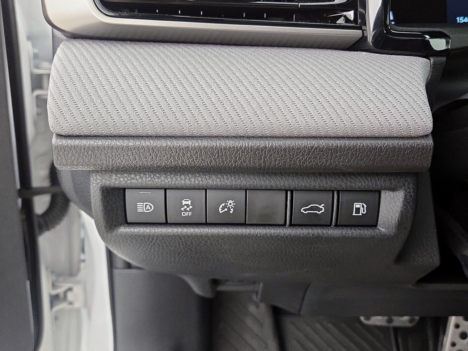 Thumbnail: 2025 Toyota Camry - 13