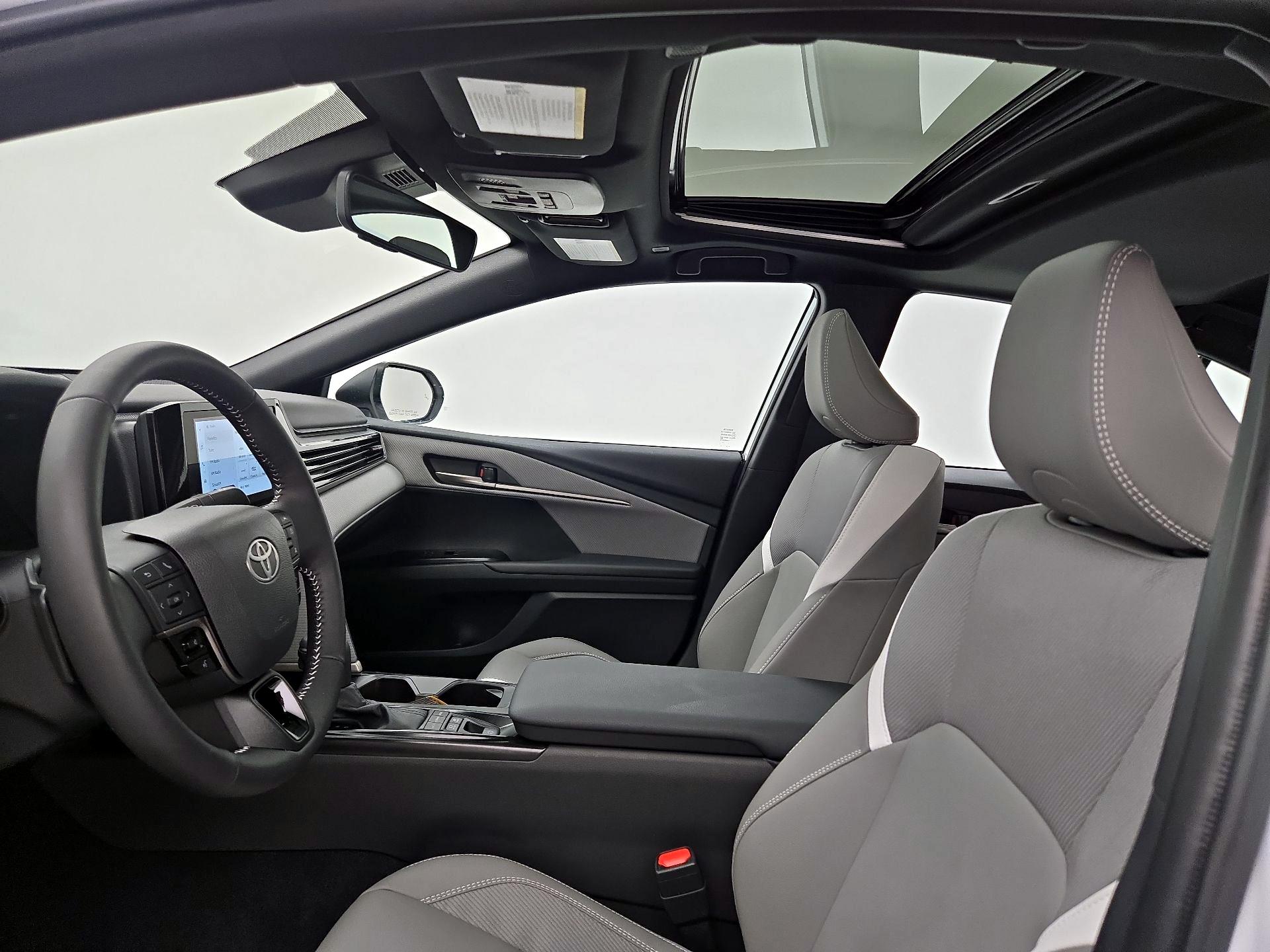 Thumbnail: 2025 Toyota Camry - 19