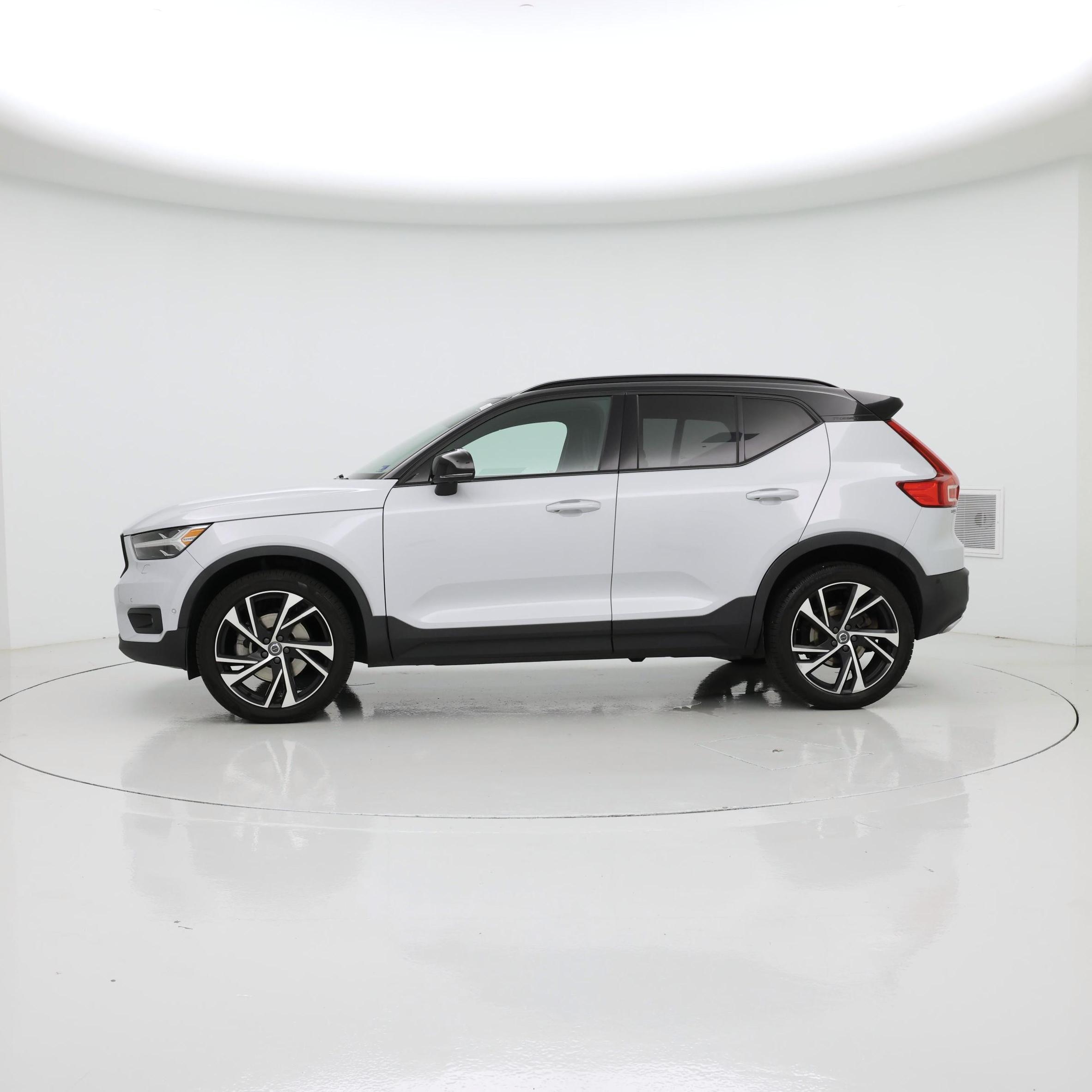 Thumbnail: 2020 Volvo XC40 - 3