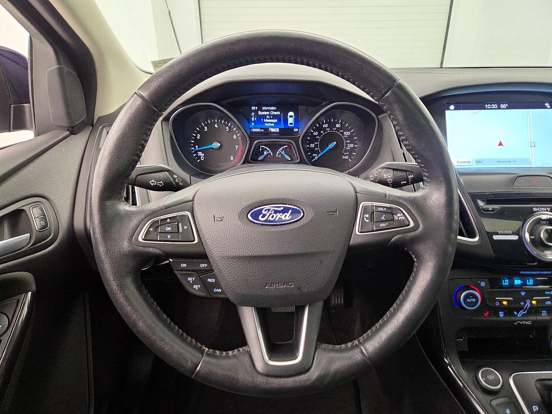 Thumbnail: 2017 Ford Focus - 10