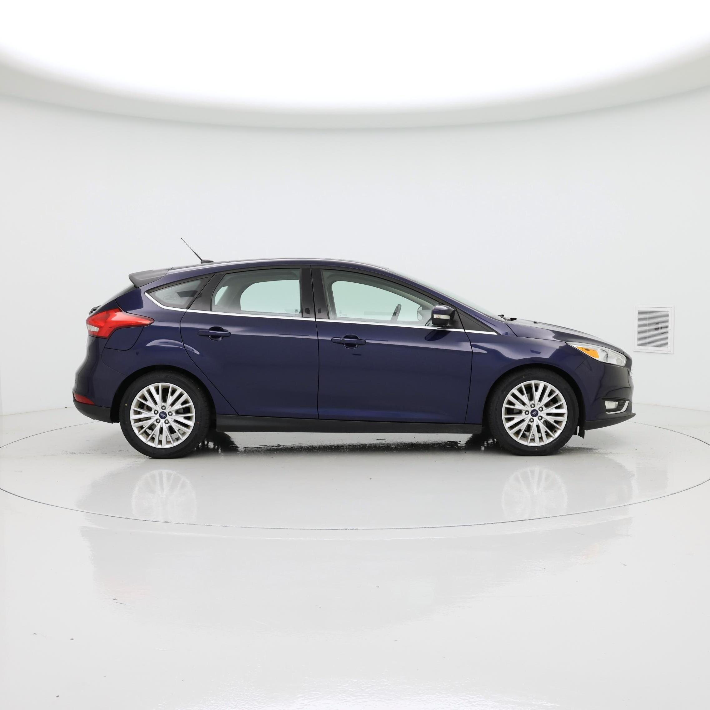 Thumbnail: 2017 Ford Focus - 7