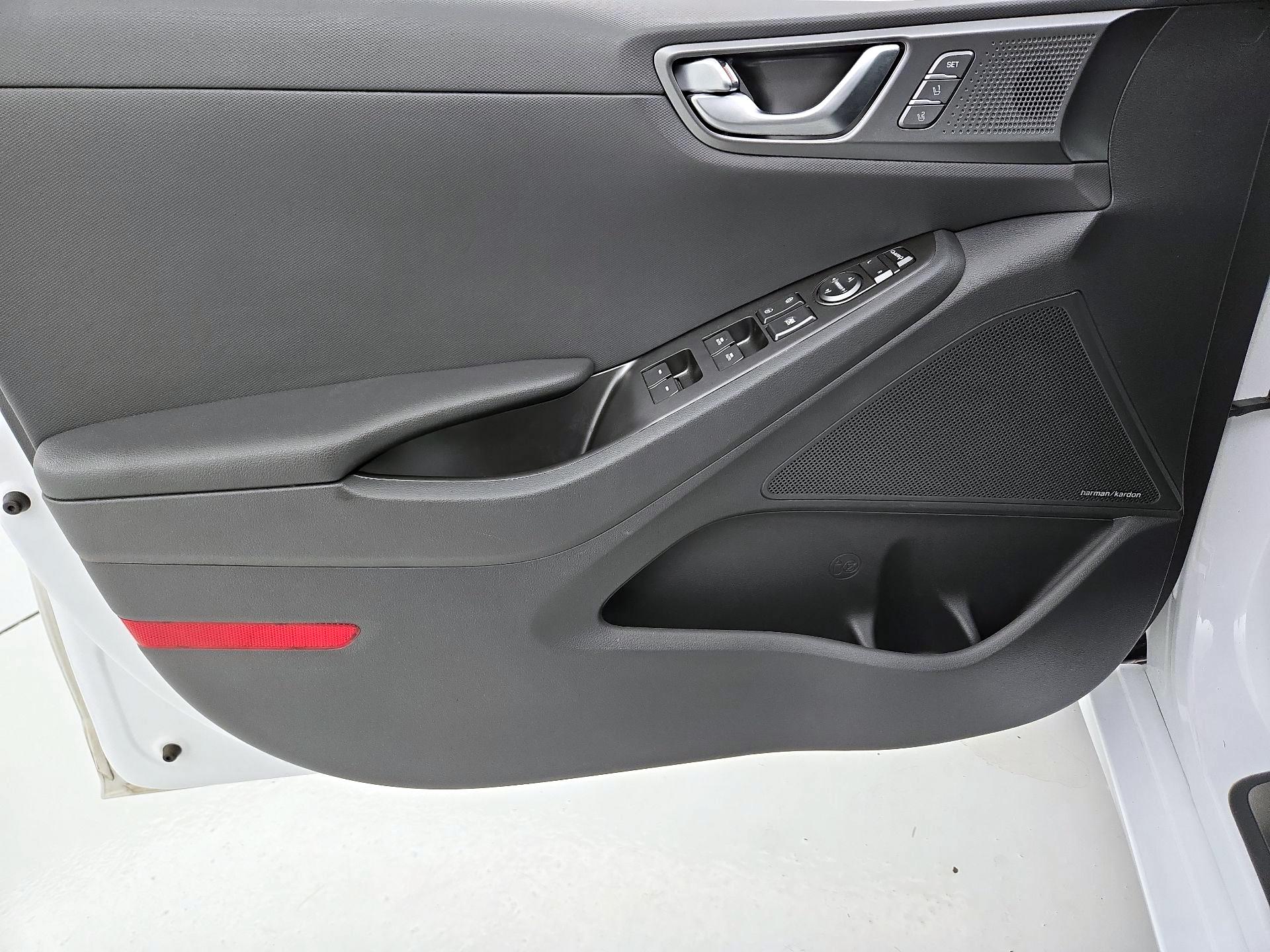 Thumbnail: 2022 Hyundai Ioniq - 12