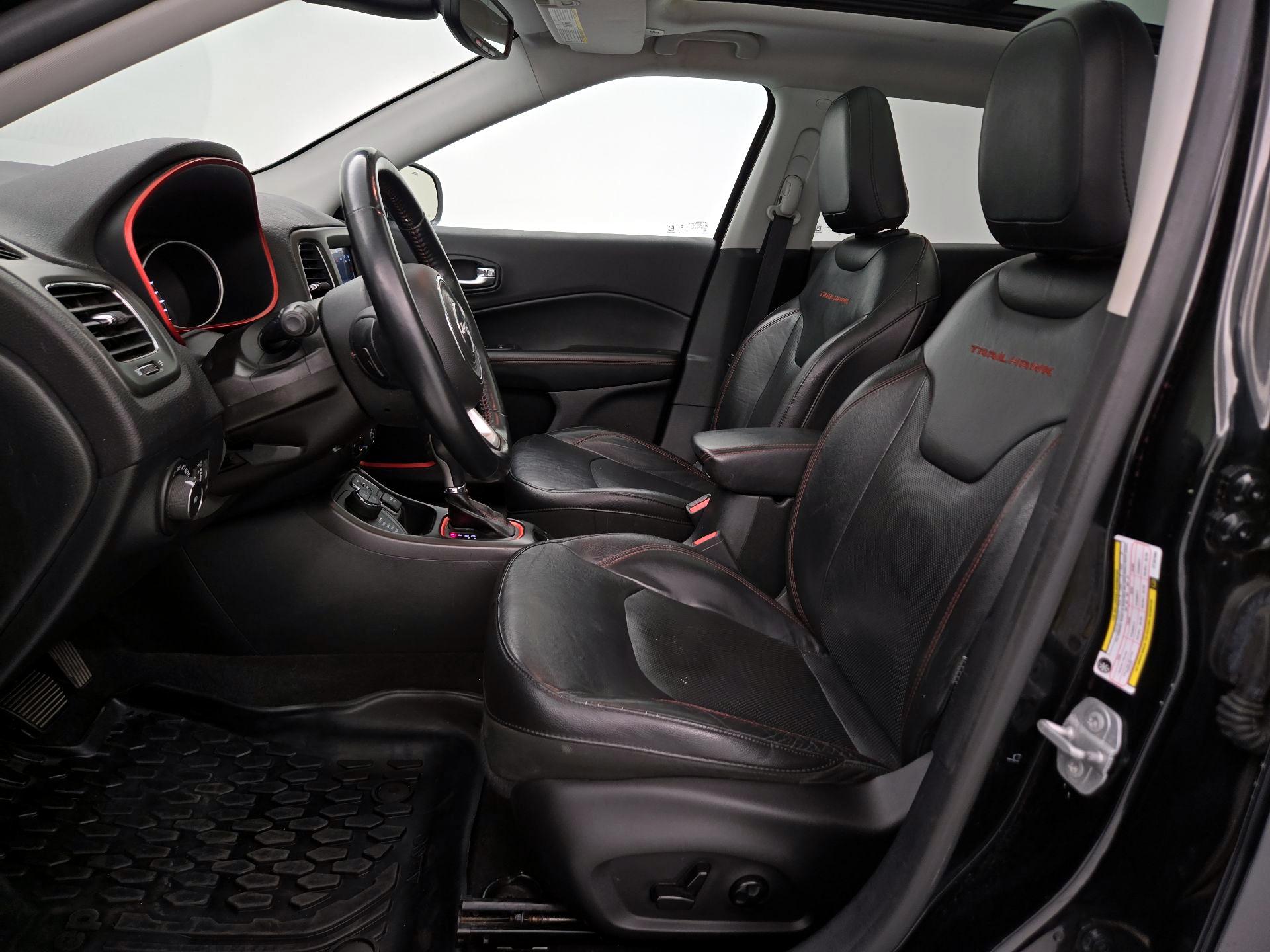 Thumbnail: 2018 Jeep Compass - 11