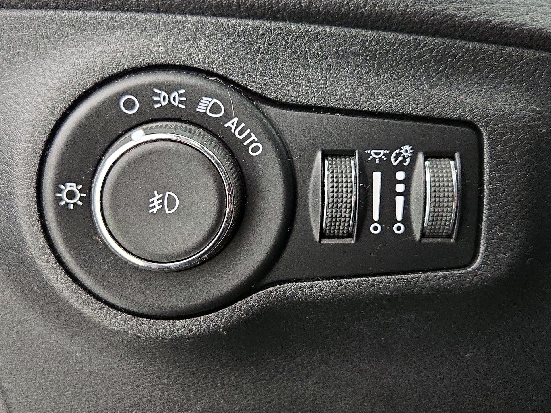Thumbnail: 2018 Jeep Compass - 13