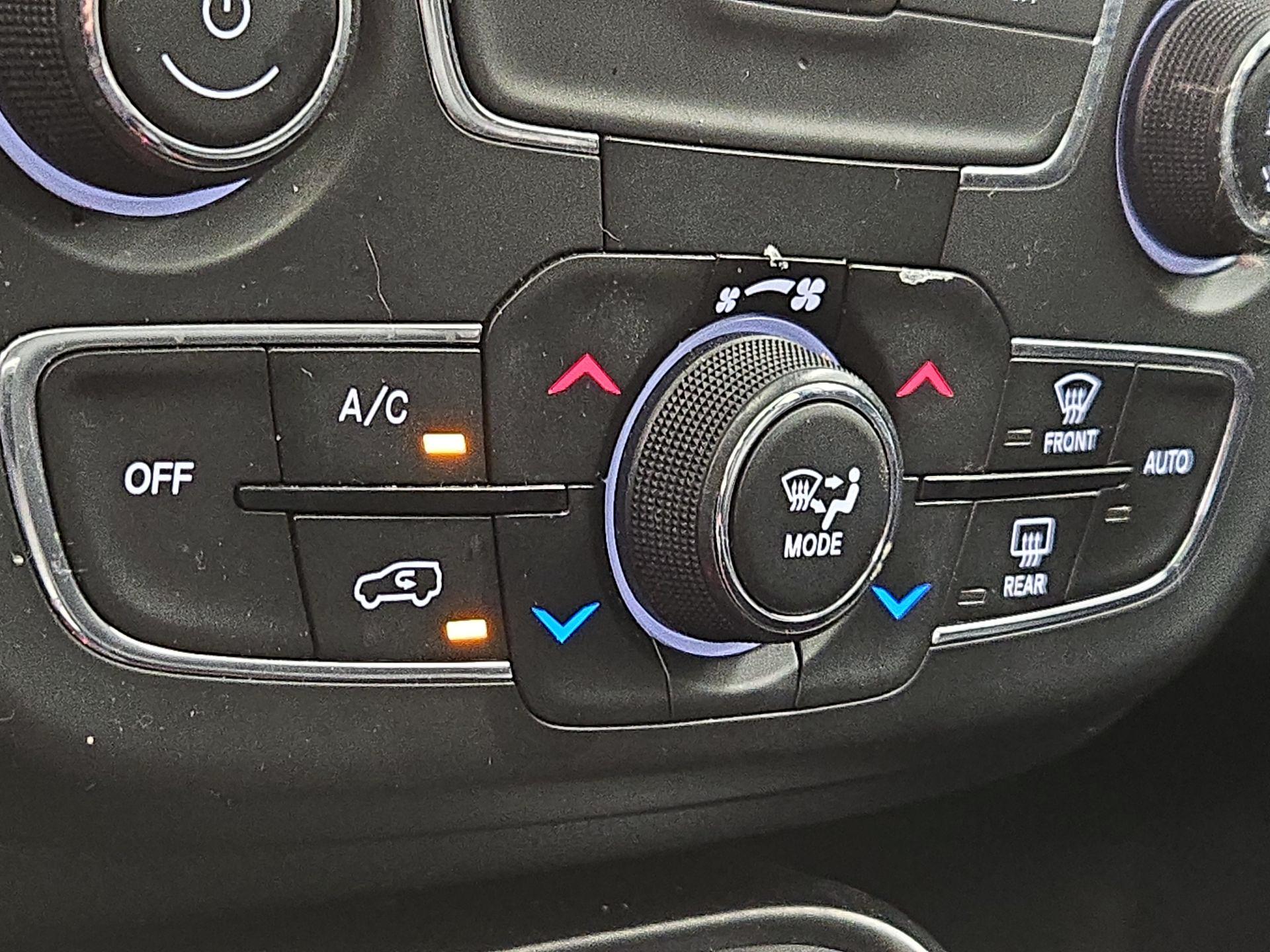 Thumbnail: 2018 Jeep Compass - 17