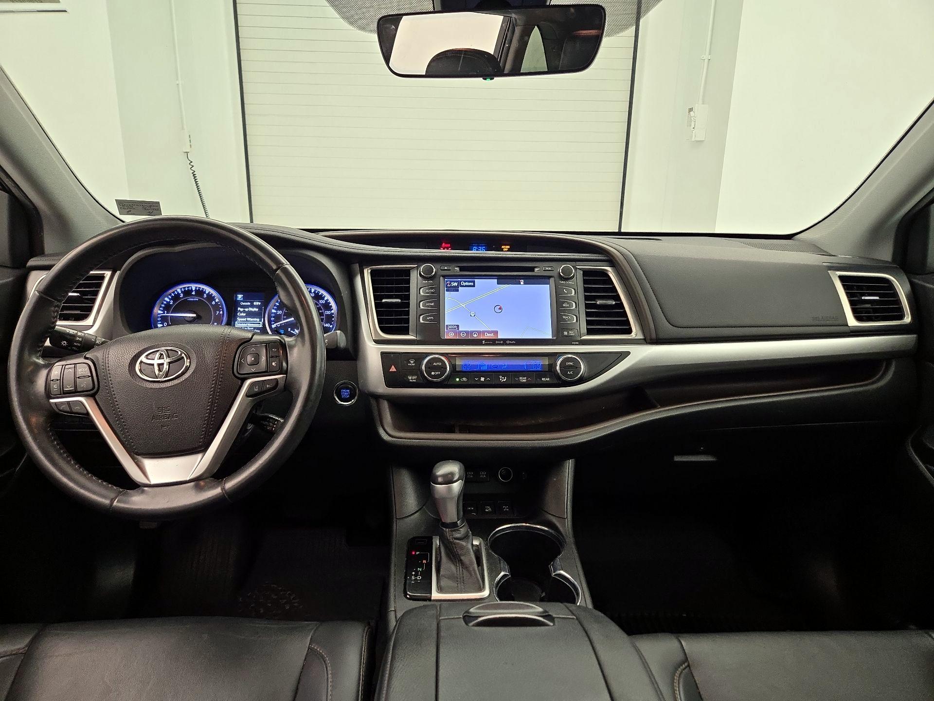 Thumbnail: 2019 Toyota Highlander - 9