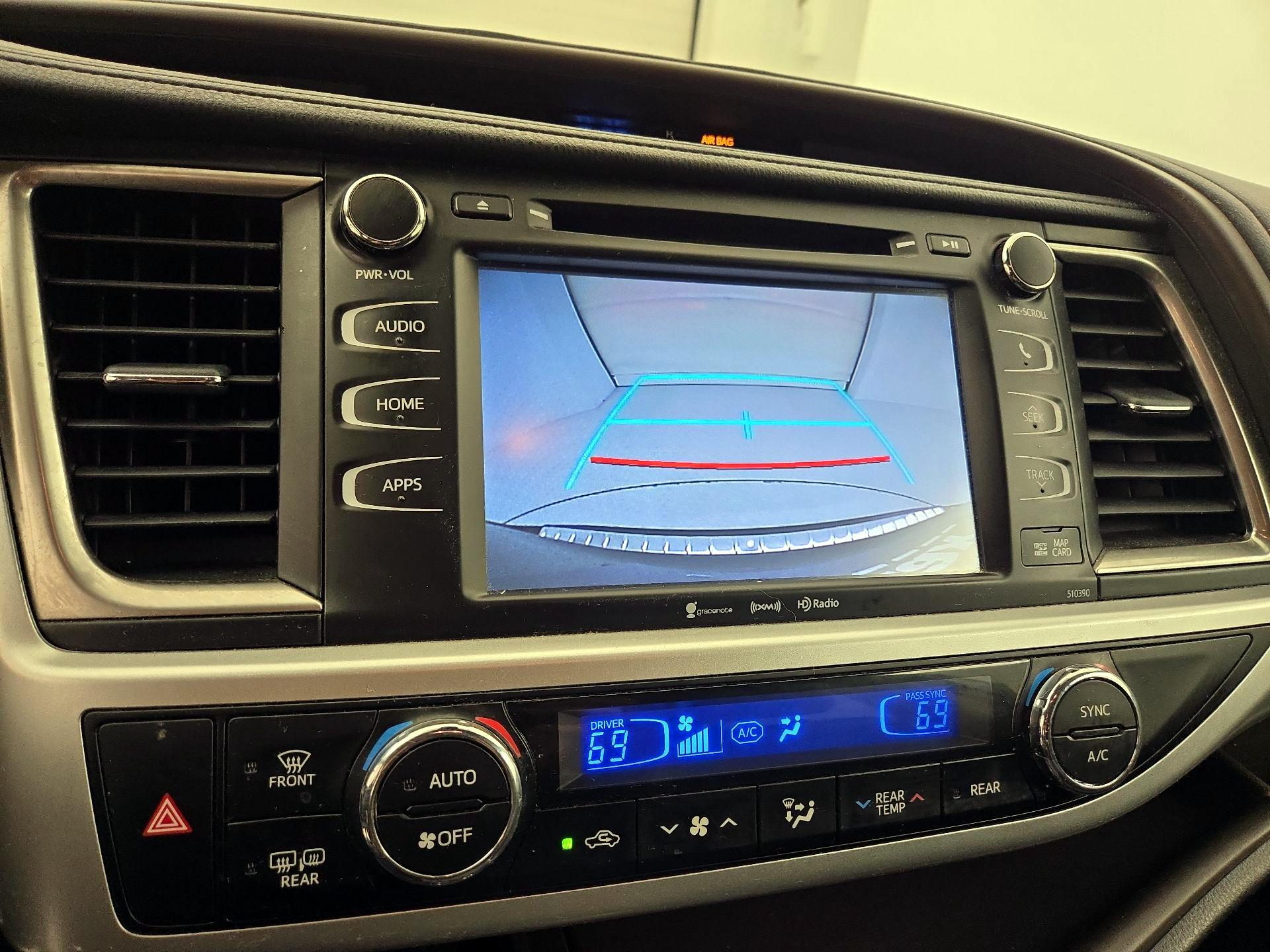 Thumbnail: 2019 Toyota Highlander - 15