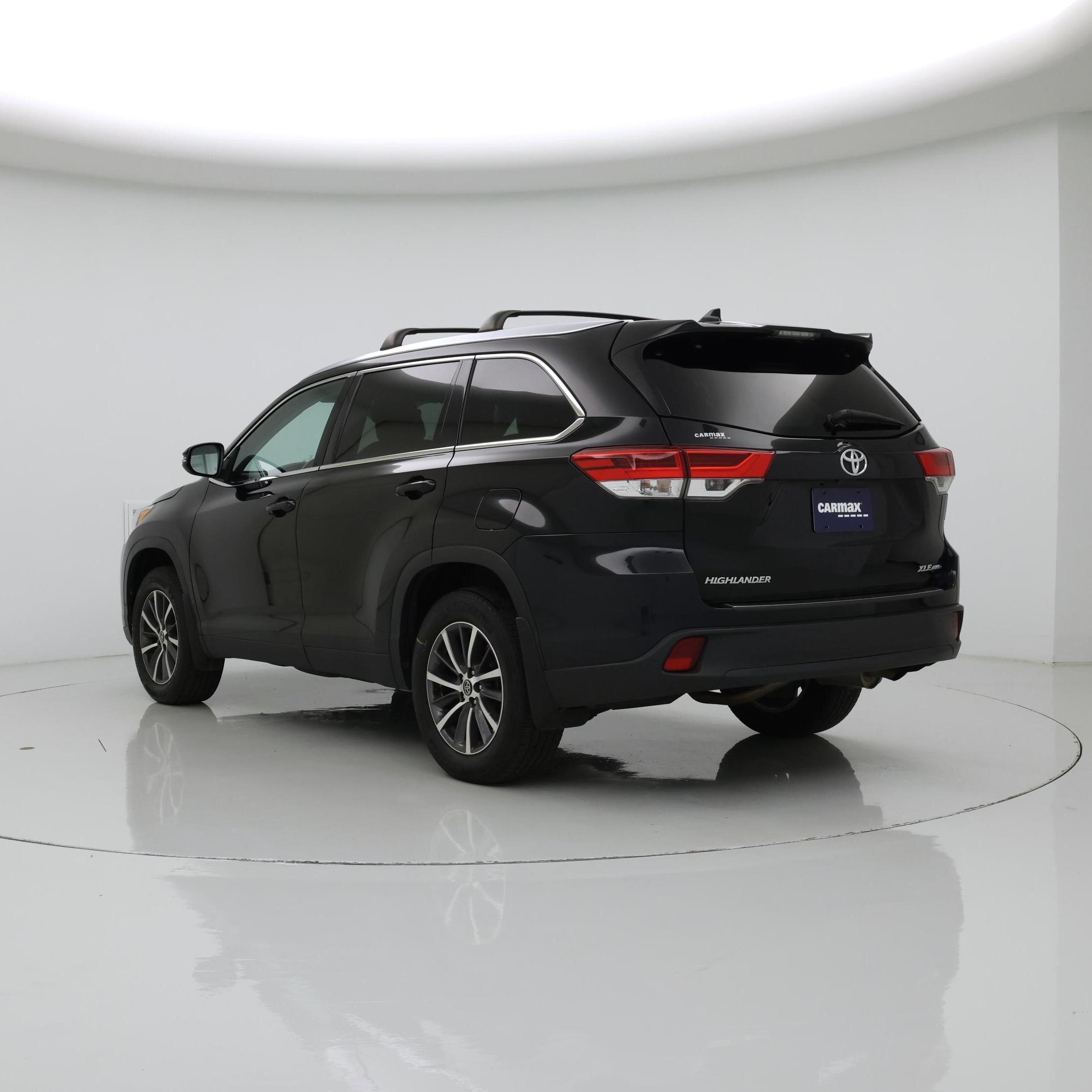Thumbnail: 2019 Toyota Highlander - 2