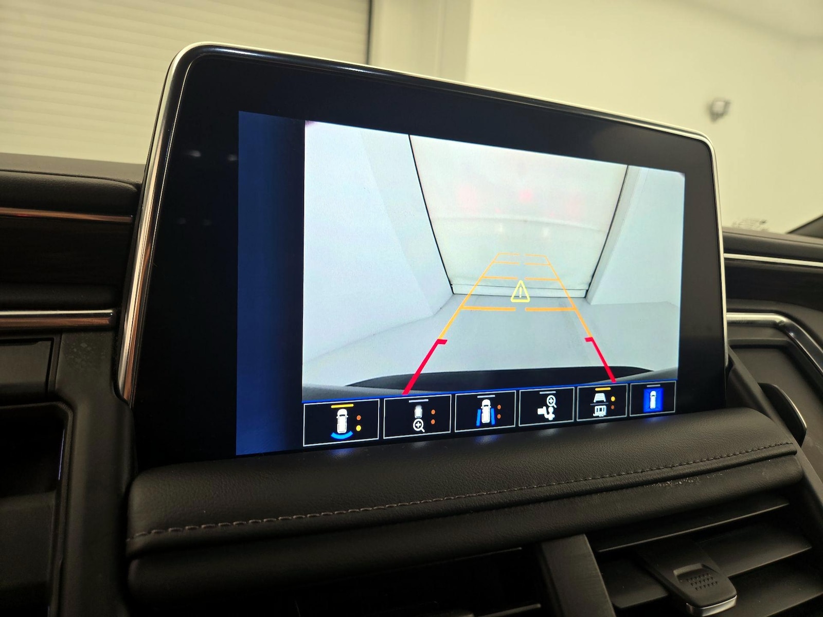 2022 Chevrolet Tahoe Z71 - Photo 16