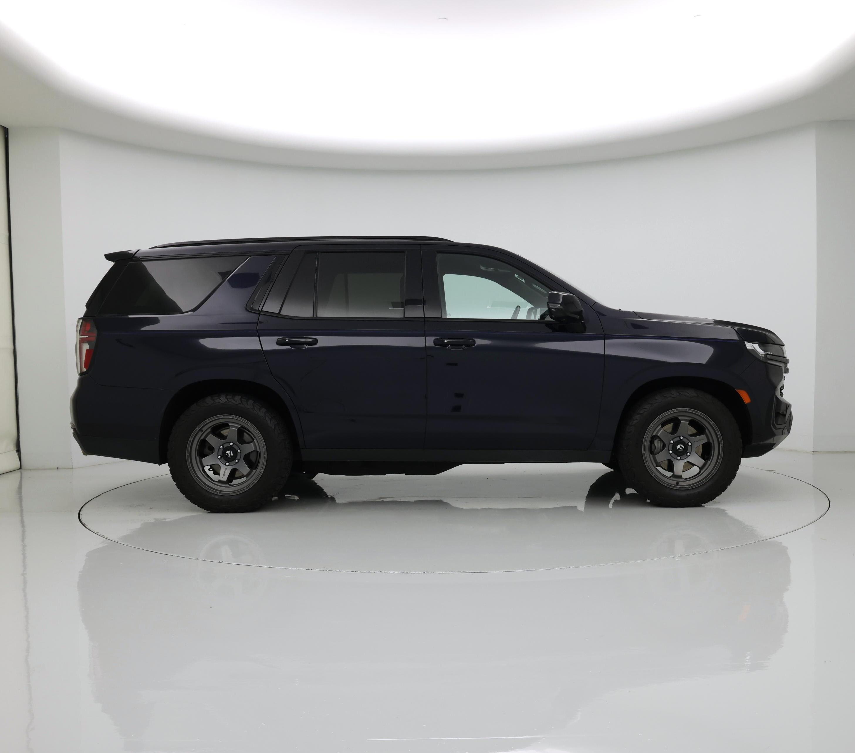 Thumbnail: 2022 Chevrolet Tahoe - 7