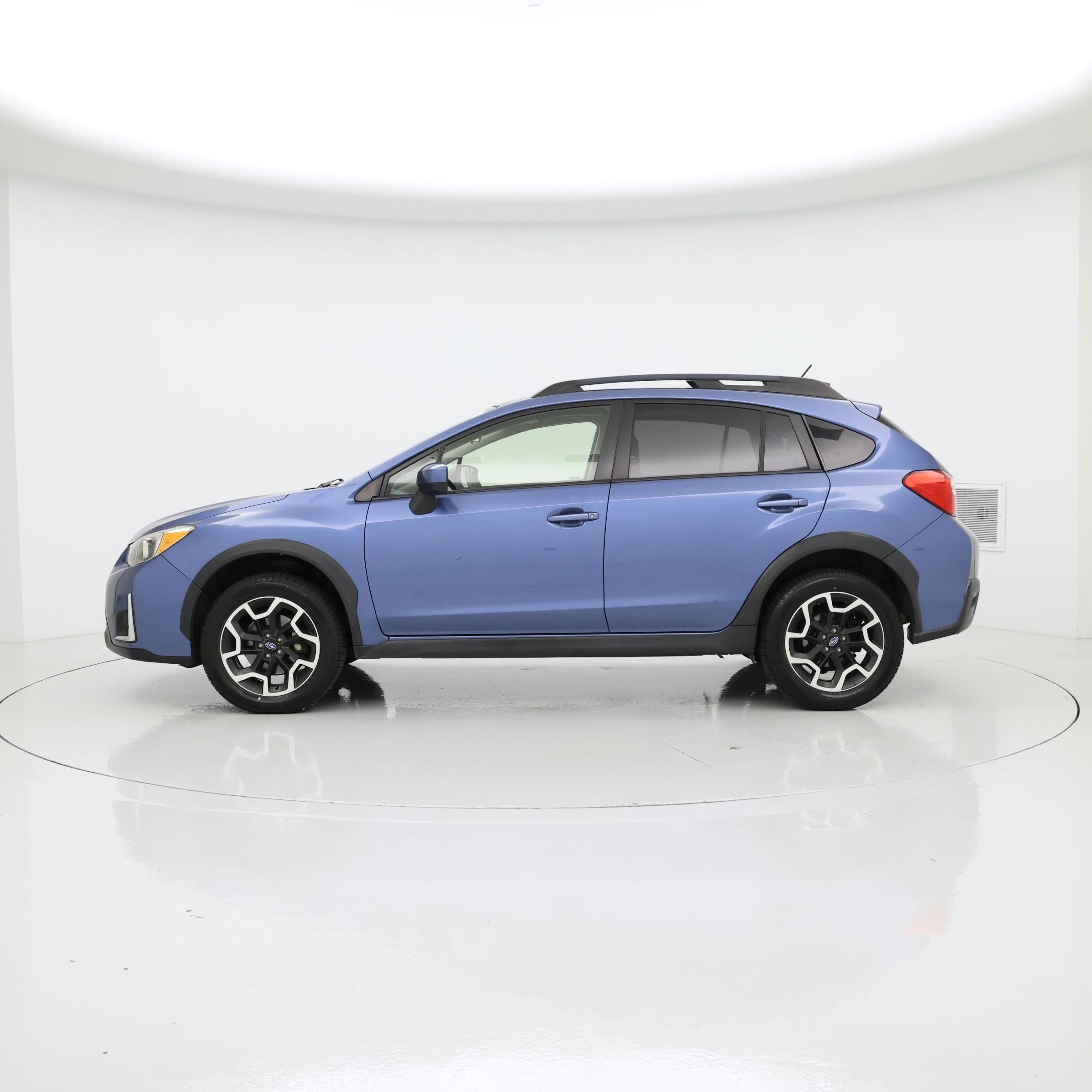 Thumbnail: 2016 Subaru XV Crosstrek - 3